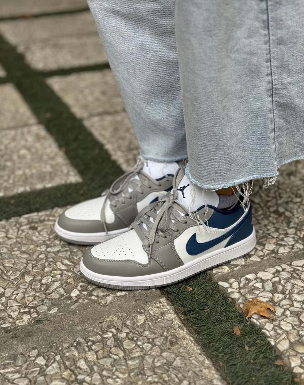 نایکی ایر جردن 1 بدون ساق فرنچ بلو || Nike Air Jordan 1 Low Stealth French Blue (کد ۴۶۱)