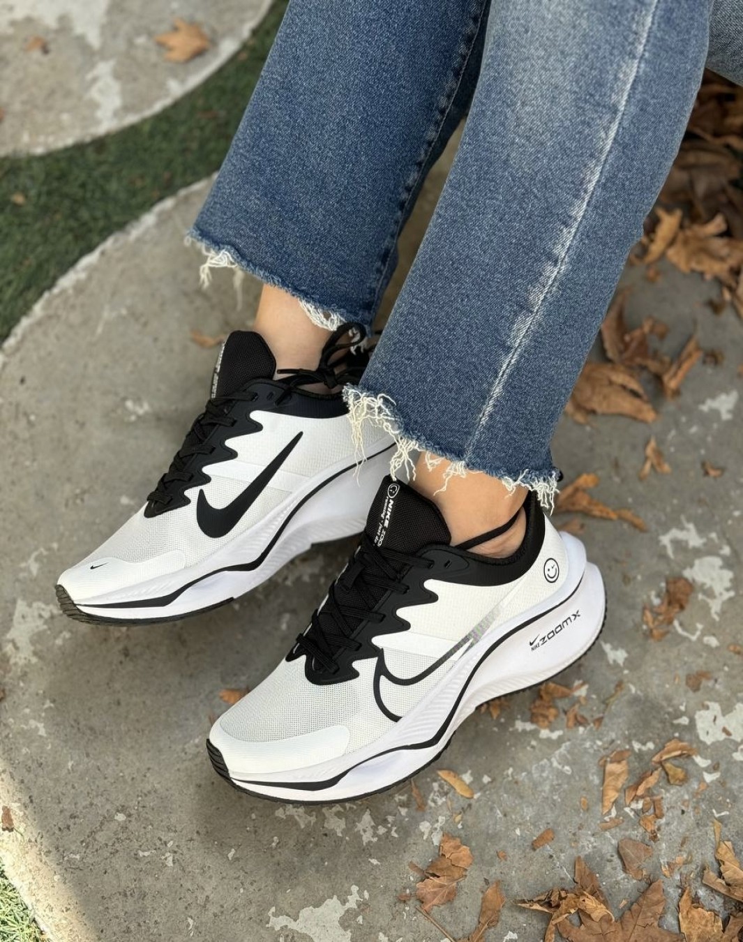 نایکی زوم ایکس لبخند سفید مشکی || Nike Zoom X Smiley White Black (کد ۴۴۵)