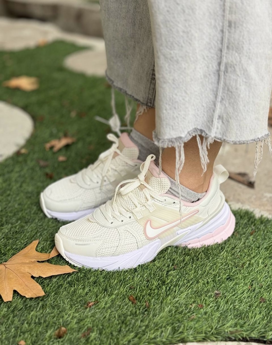 نایکی وی ۲ کی ران کرم صورتی || Nike V2K Run Cream Pink (کد ۴۸۳)