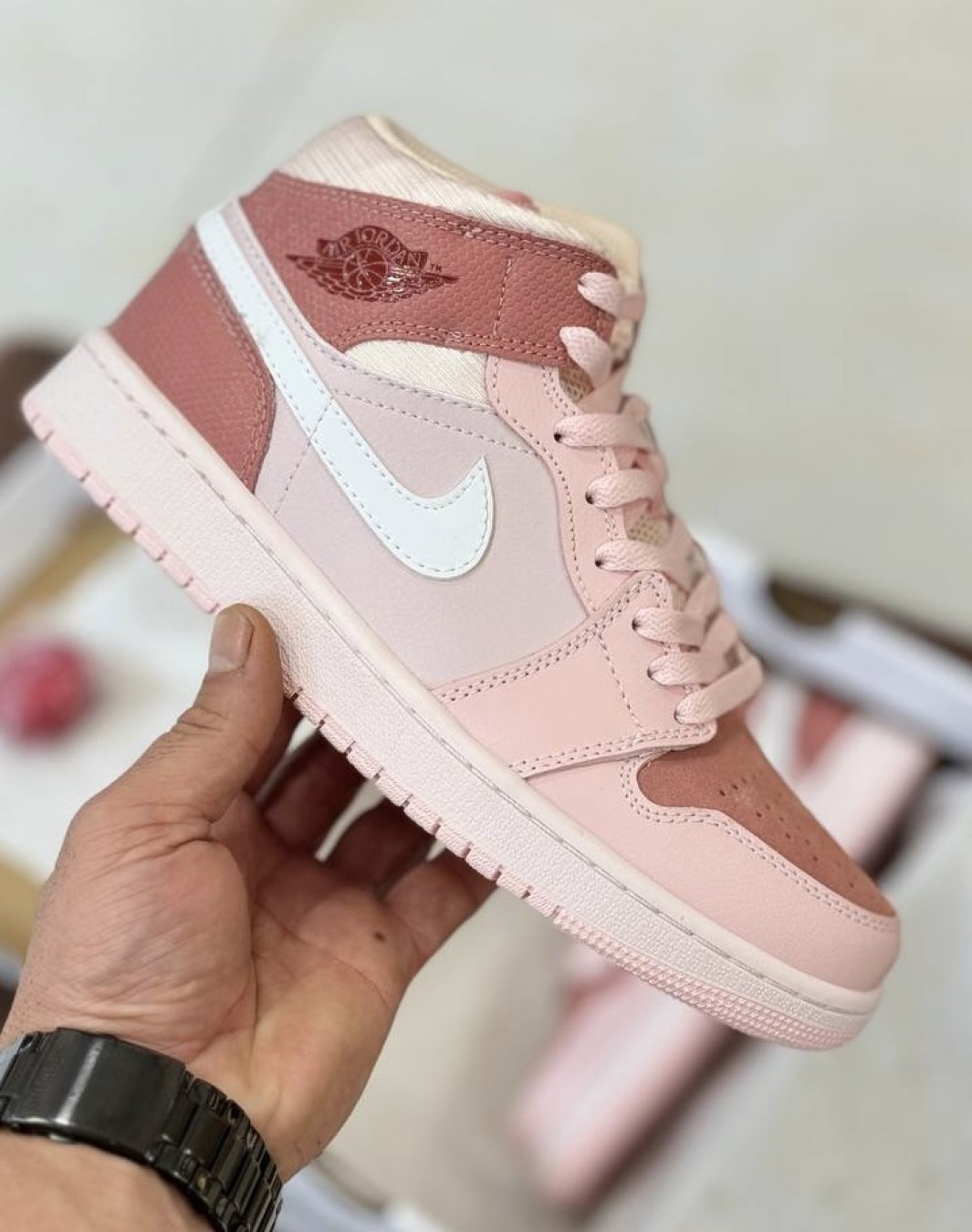 نایکی ایر جردن 1 ساقدار صورتی || Nike Air Jordan 1 mid Digital Pink (کد 161)