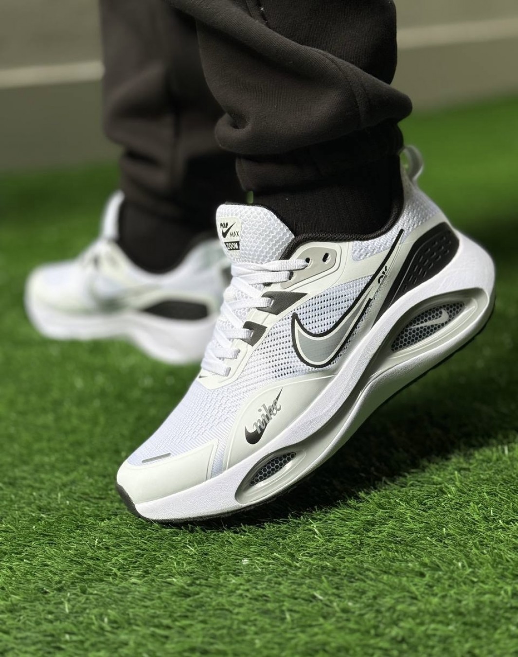 نایکی ایر زوم وینفلو ورژن ۲ سفید || Nike Air Zoom Winflo V2 White (کد ۵۳۹)