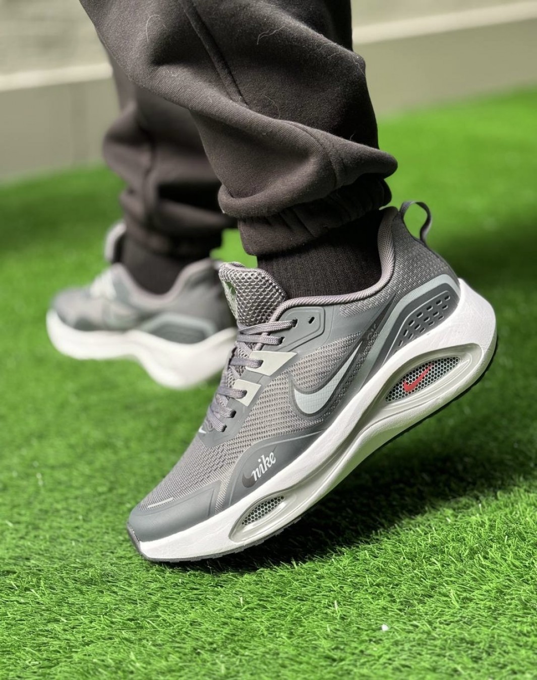 نایکی ایر زوم وینفلو ورژن ۲ طوسی || Nike Air Zoom Winflo V2 Gray (کد ۵۳۷)