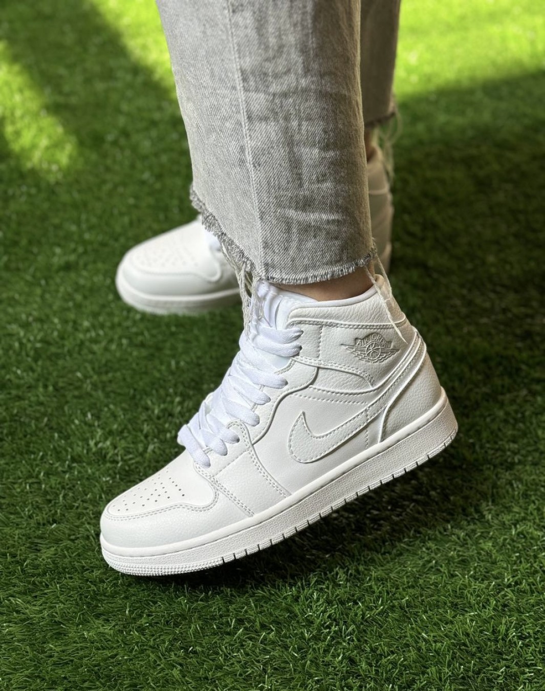 نایکی ایر جردن ۱ ساقدار سفید || Nike Air Jordan 1 Mid White (کد ۳۴۵)