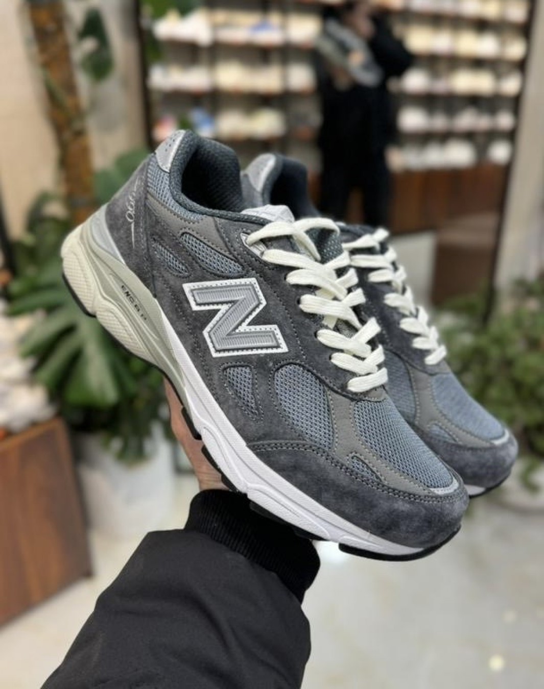 نیوبالانس ۹۹۰ ورژن ۳ طوسی || New Balance 990 V3 Gray (کد ۵۴۷)