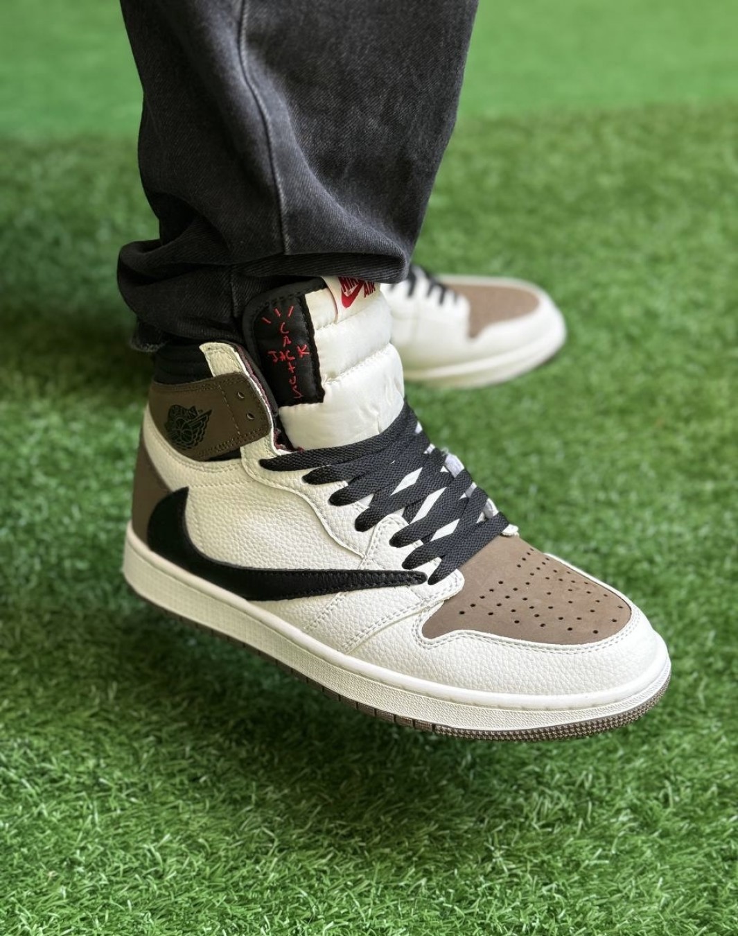 نایکی جردن 1 ترویس اسکات ساقدار ریورس موکا || Nike Jordan 1 Travis scott 1 High OG Reverse Mocha (کد ۵۹۵)