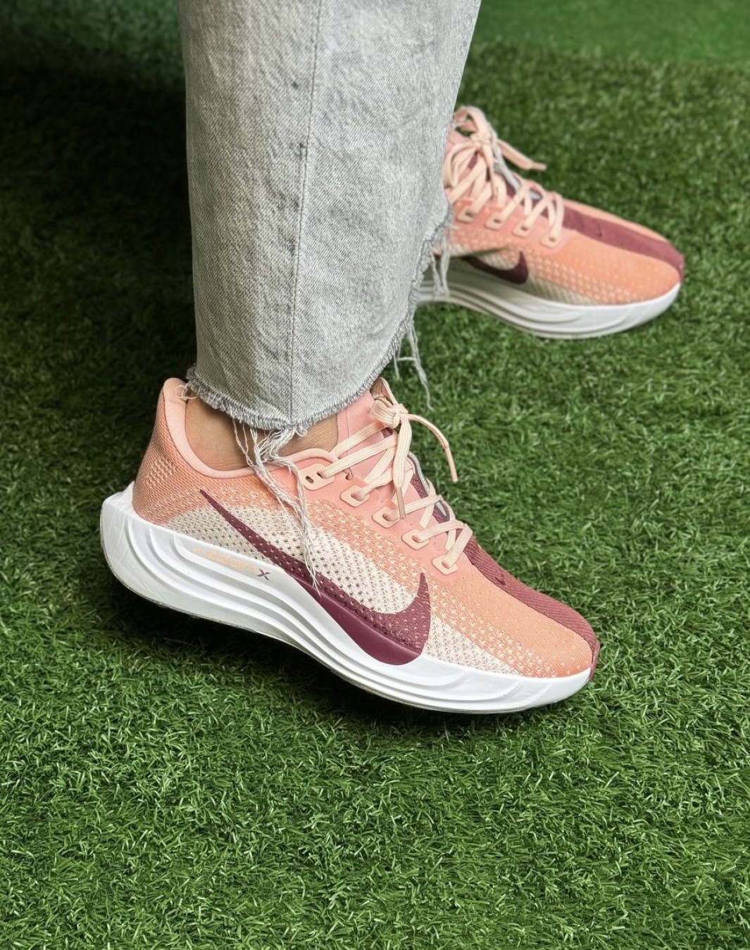 نایکی زوم پگاسوس پلاس گلبهی قرمز || Nike Zoom Pegasus Plus Crimson Tint Red (کد ۶۱۰)