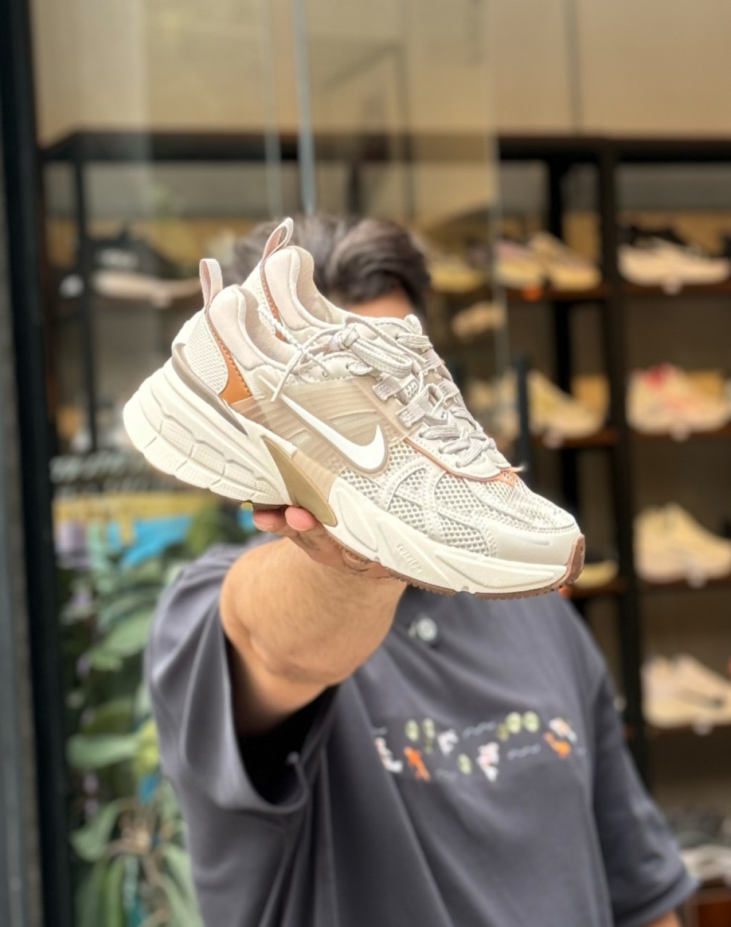 نایکی وی ۲ کی ران کرم قهوه ای || Nike V2K Run Light Orewood Brown (کد 507)