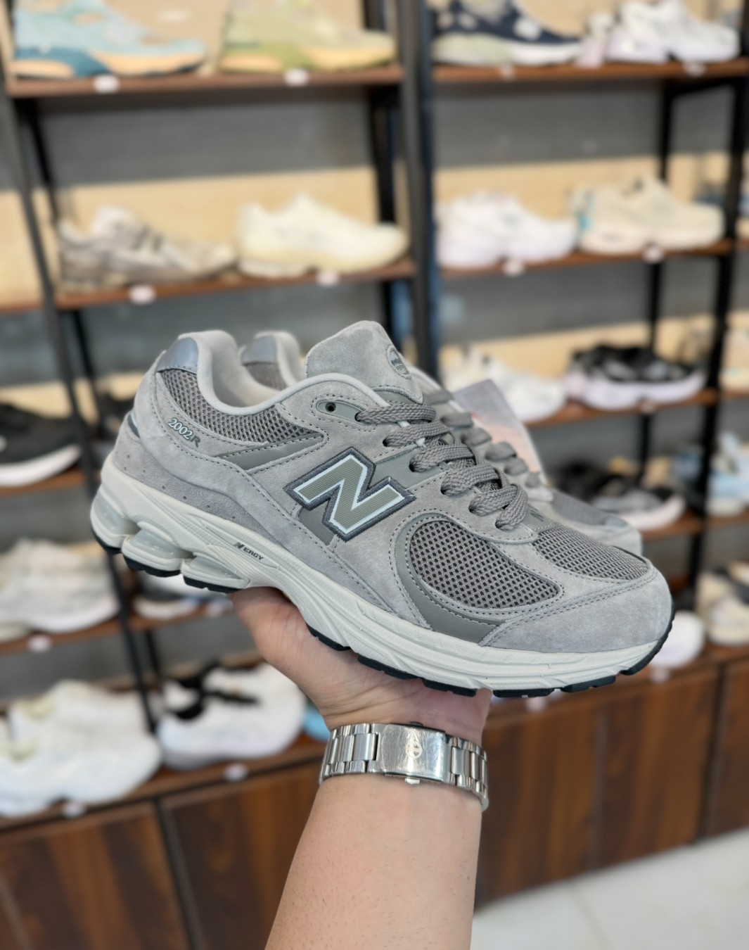 نیوبالانس 2002 آر طوسی || New Balance 2002 R Grey (کد ۶۳۱)