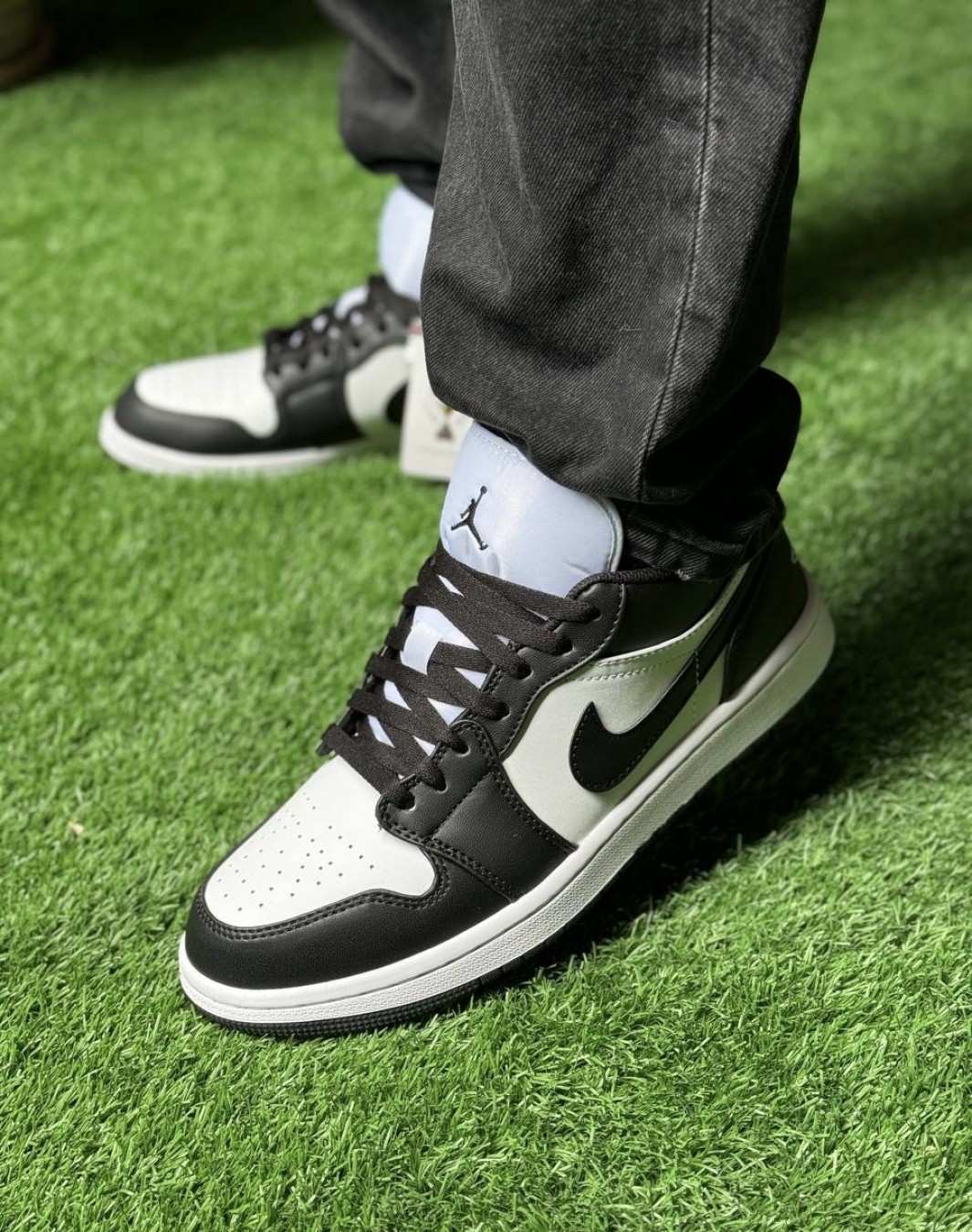 نایکی ایر جردن 1 بدون ساق سفید مشکی پاندا || Nike Air Jordan 1 Low Panda (کد ۵۸۷)
