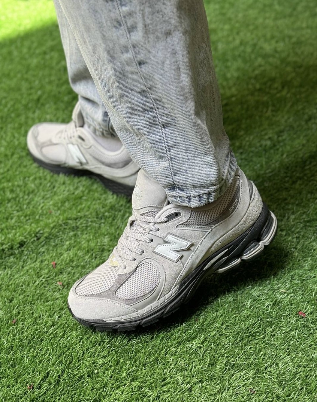 نیوبالانس 2002 آر طوسی مشکی || New Balance 2002 R Grey Black (کد ۶۲۹)