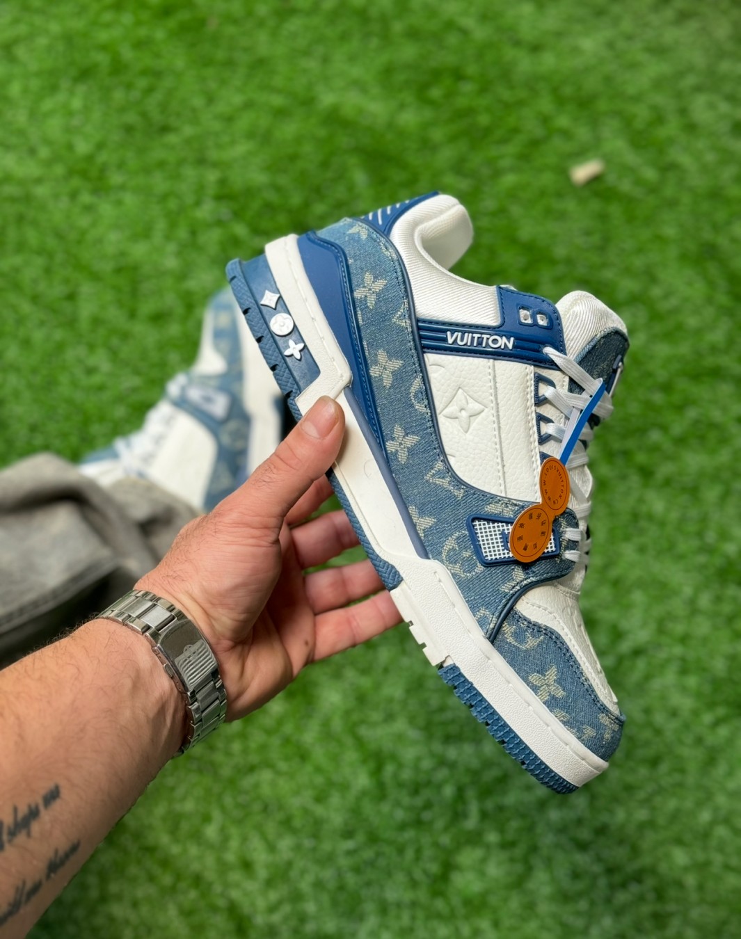 لویی ویتون ترینر آبی سفید || Louis Vuitton Trainer Luxury Blue (کد ۶۴۳)