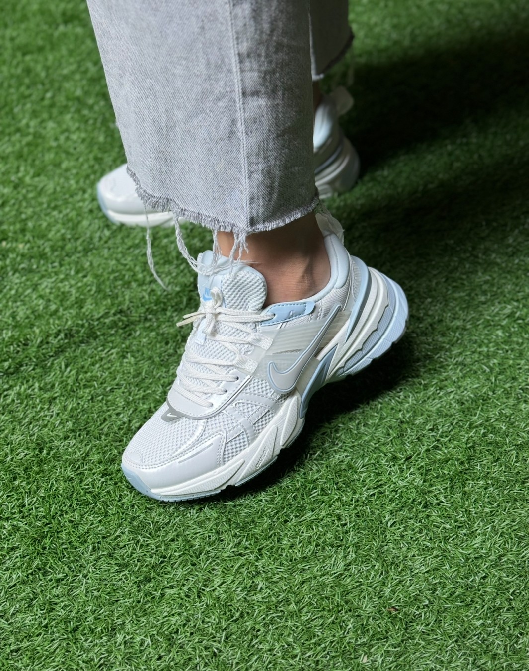 نایکی وی ۲ کی ران آبی روشن سفید || Nike V2K Run Light Baby Blue White (کد ۶۴۲)