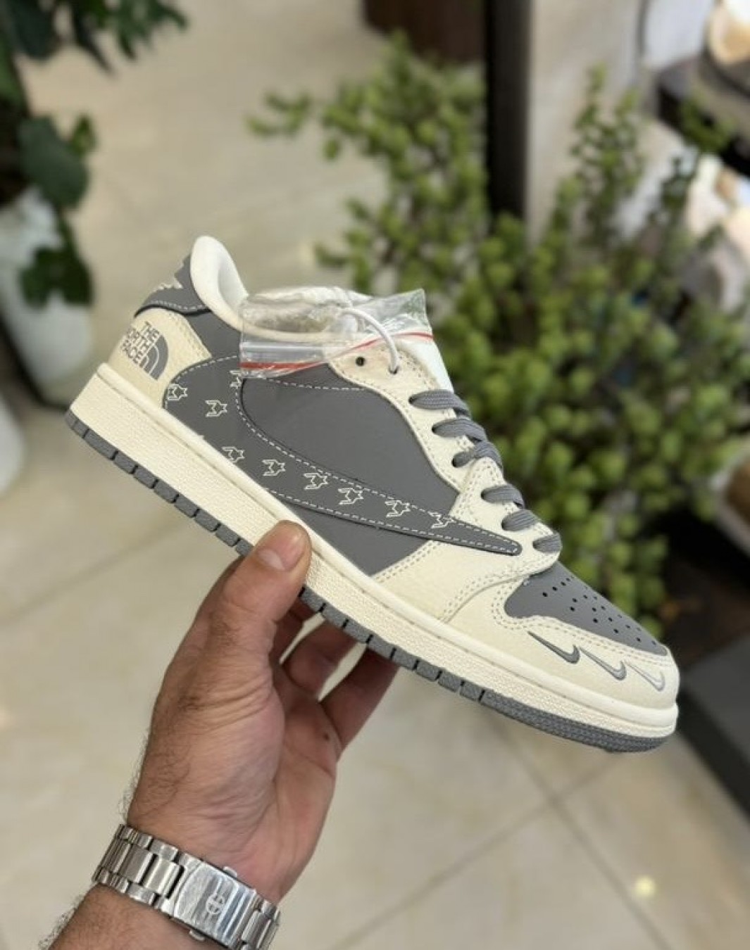 نایکی جردن ۱ ترویس اسکات نورث فیس طوسی || Nike Jordan 1 Travis Scott North Face Gray (کد ۶۶۹)