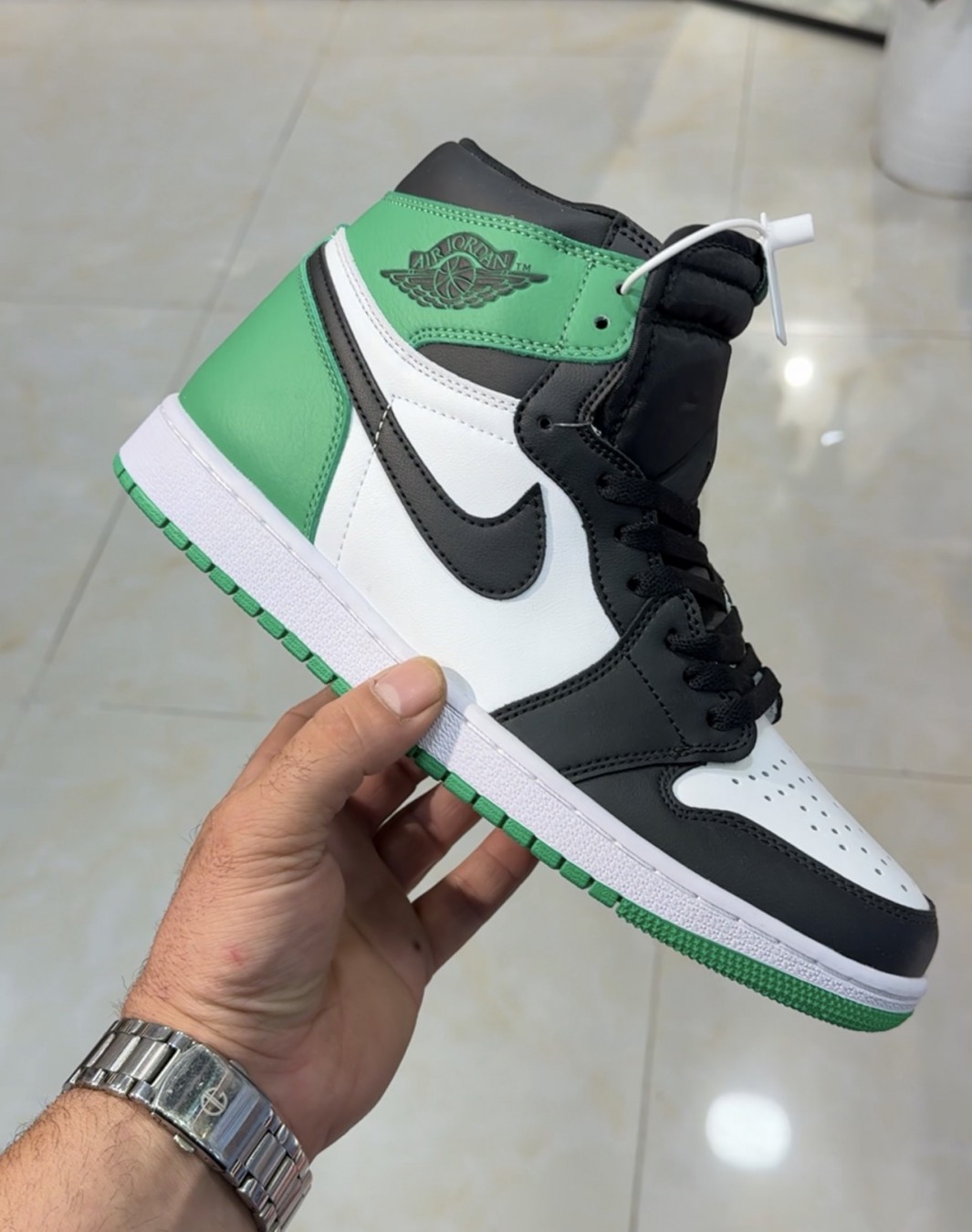 نایکی ایر جردن ۱ ساقدار مشکی سبز || Nike Air Jordan 1 High Black & Lucky Green (کد ۶۵۵)