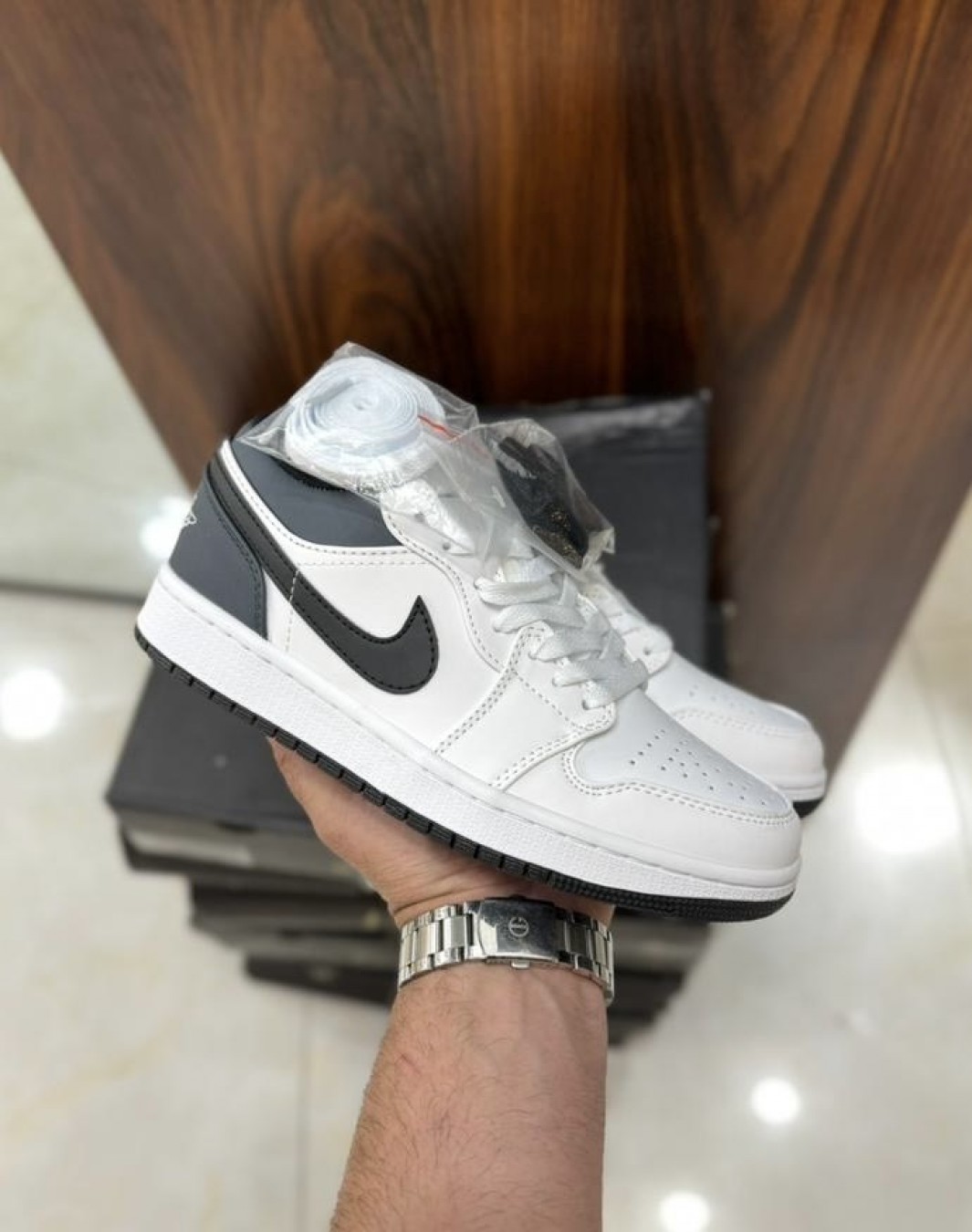 نایکی ایر جردن 1 بدون ساق سفید مشکی‌ || Nike Air Jordan 1 Low GS White Black (کد ۷۱۶)