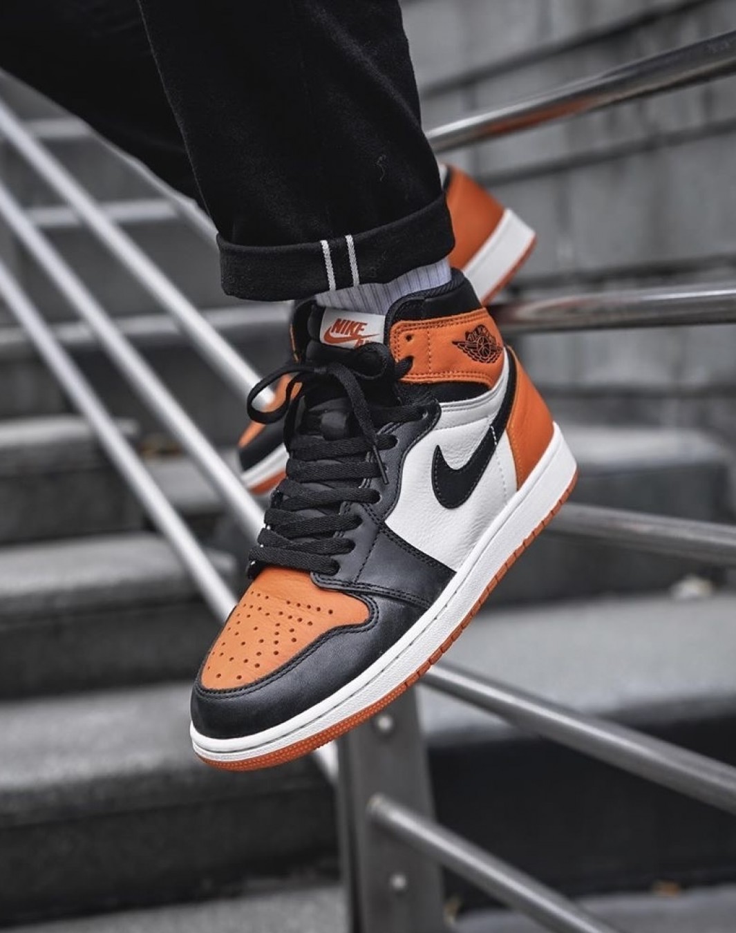 نایکی ایر جردن ۱ ساقدار مشکی نارنجی || Nike Air Jordan 1 Retro High OG Shattered Backboard (کد ۷۲۵)