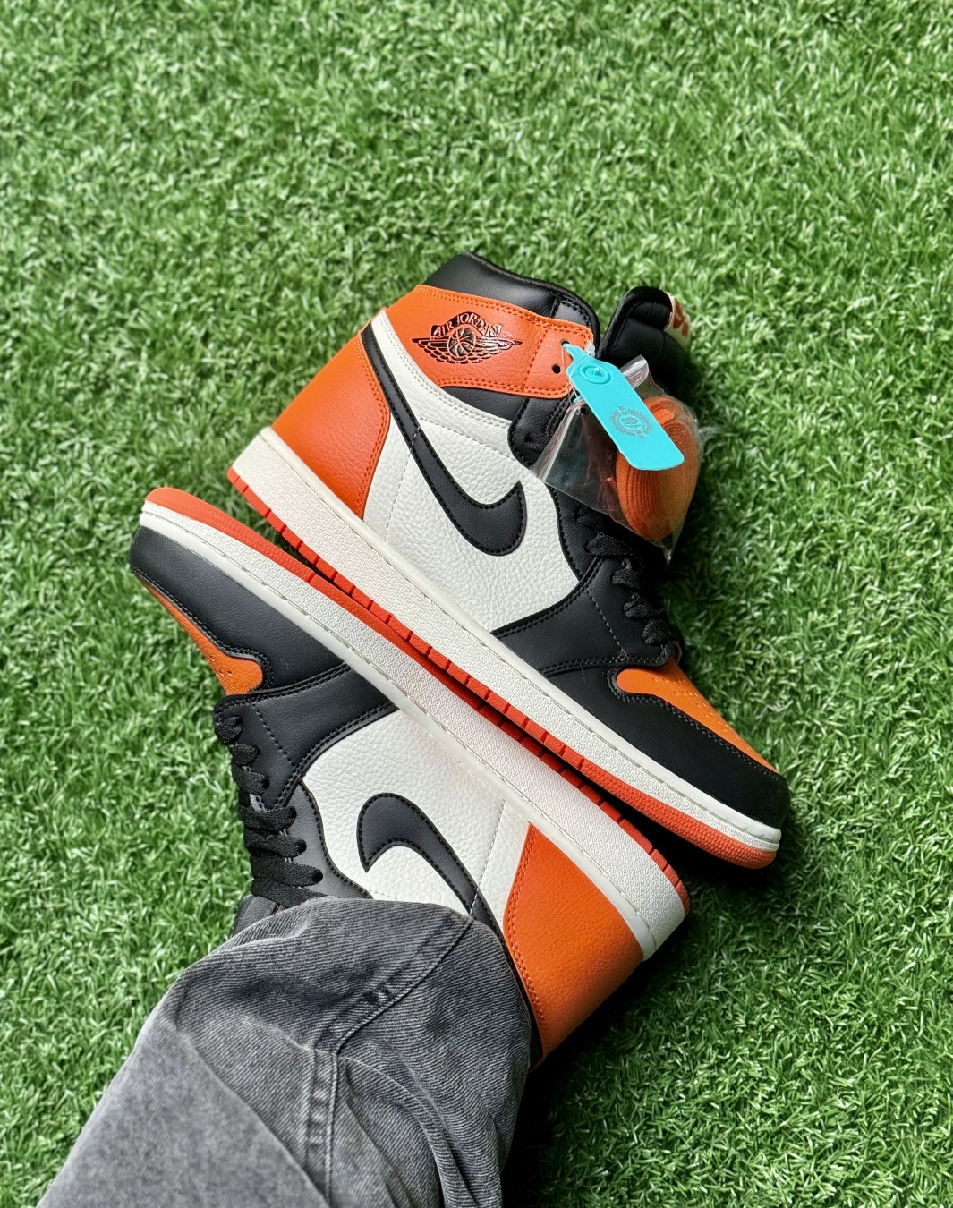 نایکی ایر جردن ۱ ساقدار مشکی نارنجی