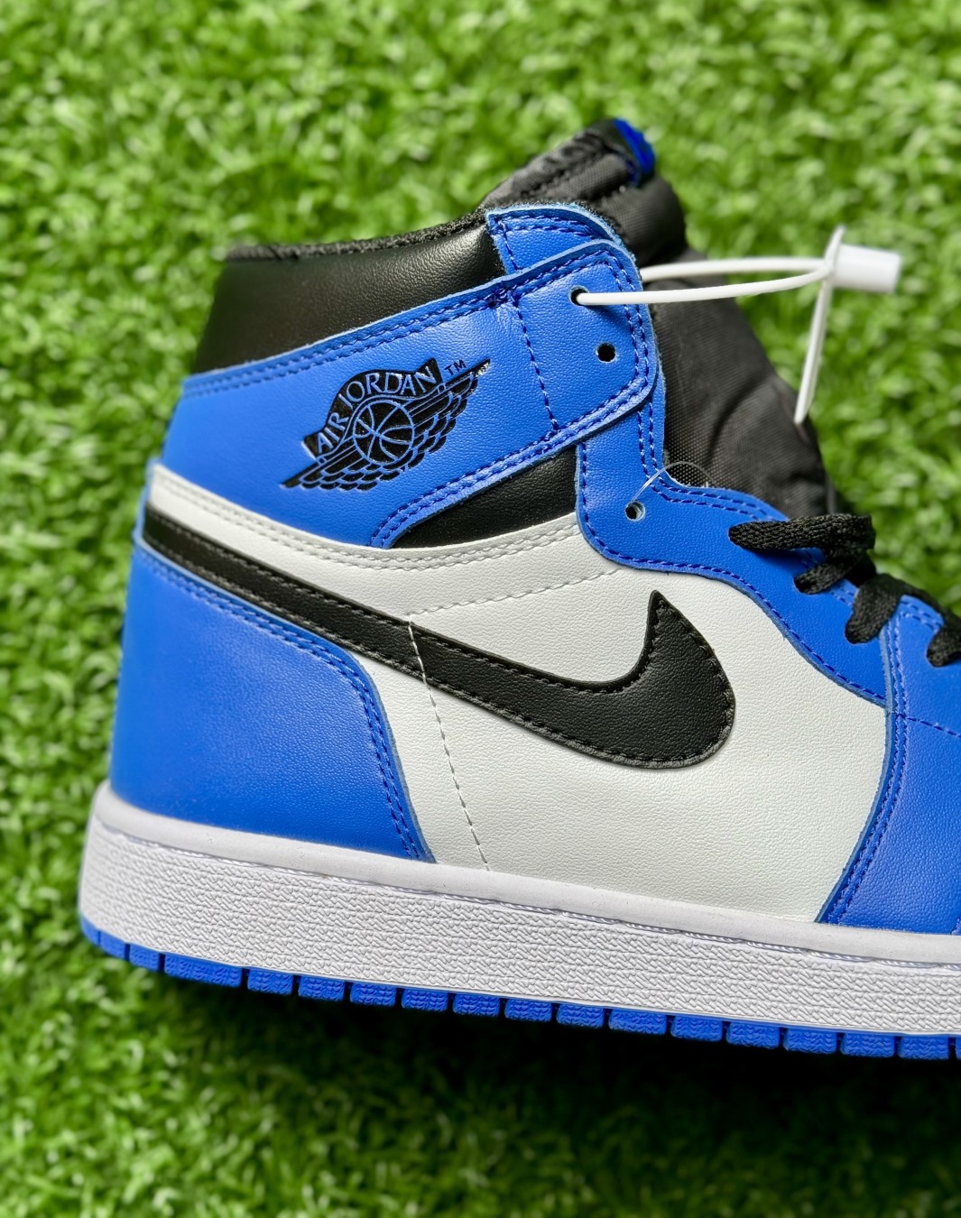 نایکی ایر جردن ۱ ساقدار رویال گیم