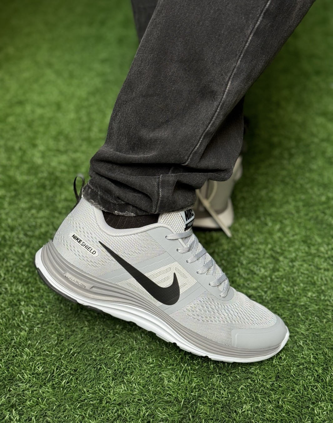 نایکی شیلد لونارلون طوسی