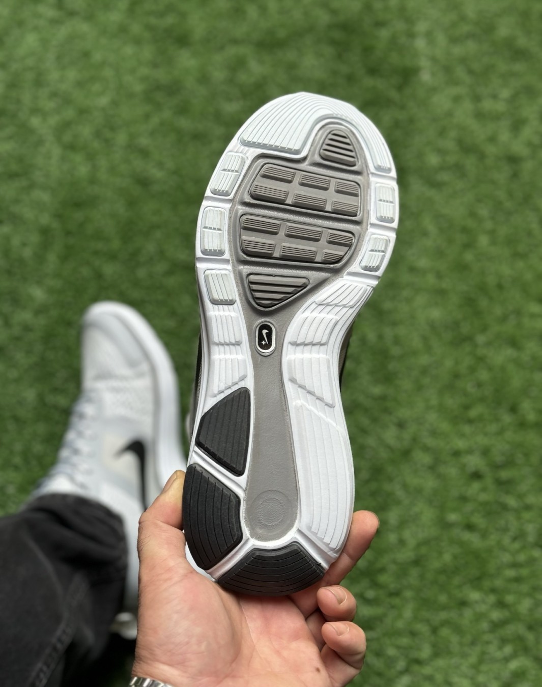 نایکی شیلد لونارلون طوسی