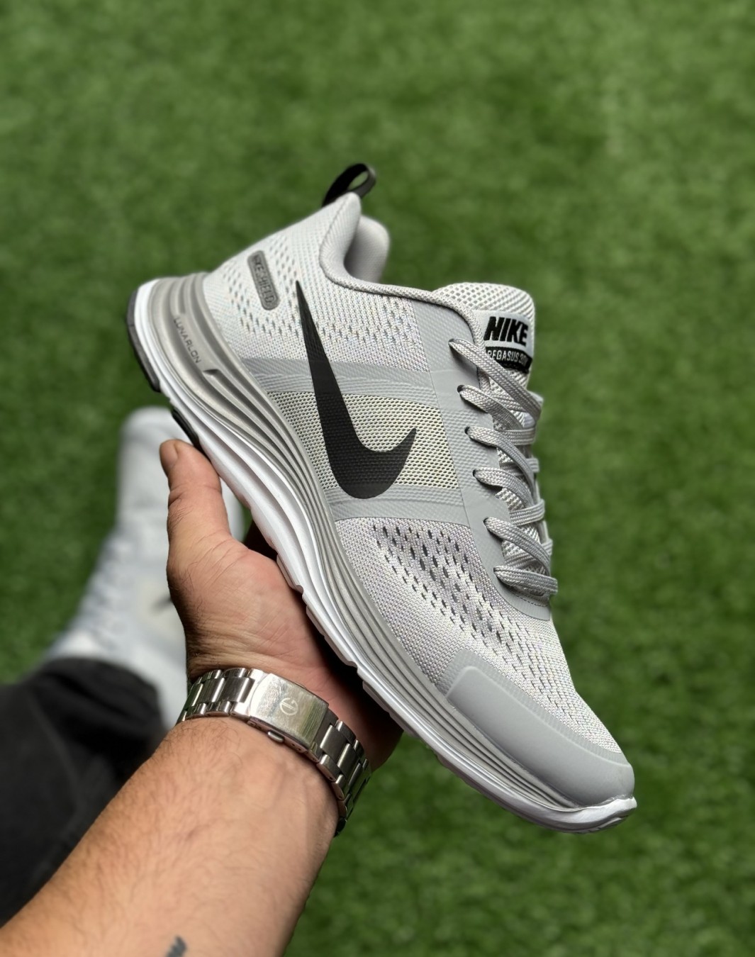 نایکی شیلد لونارلون طوسی