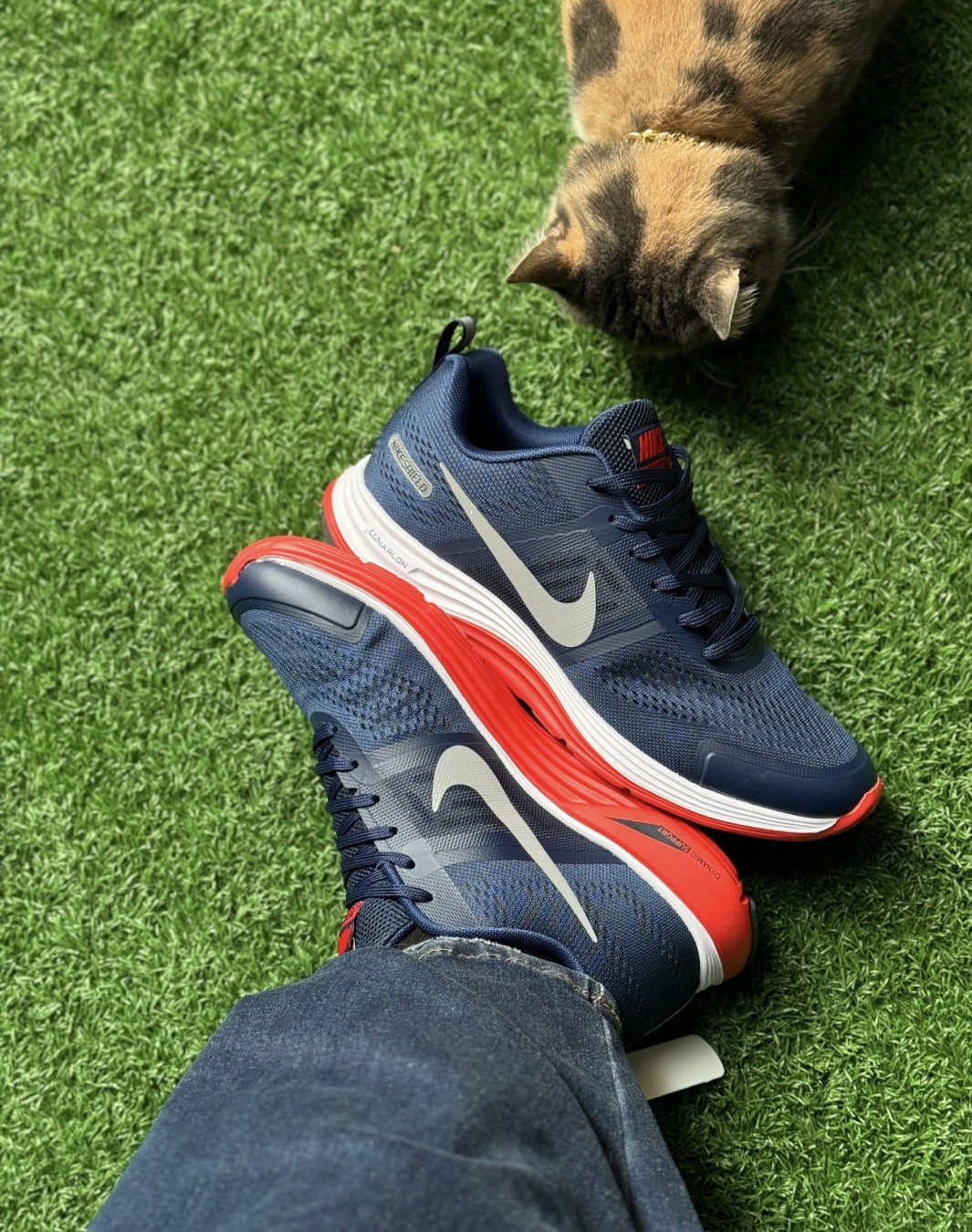 نایکی شیلد لونارلون سرمه ای قرمز نایکی شیلد لونارلون سرمه ای قرمز