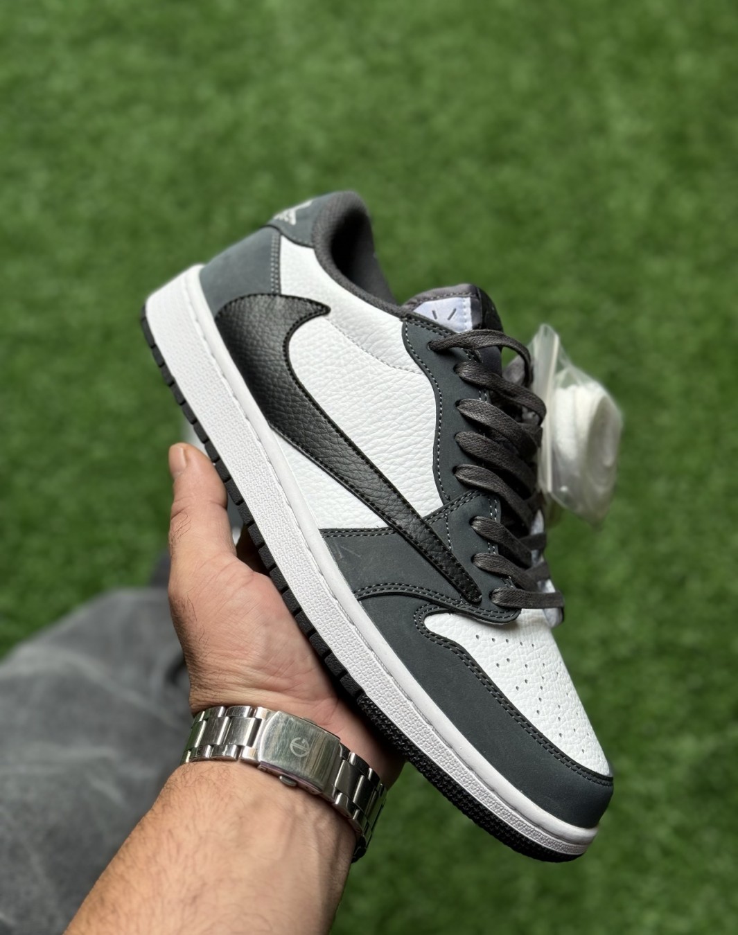 نایکی جردن ۱ ترویس اسکات خاکستری