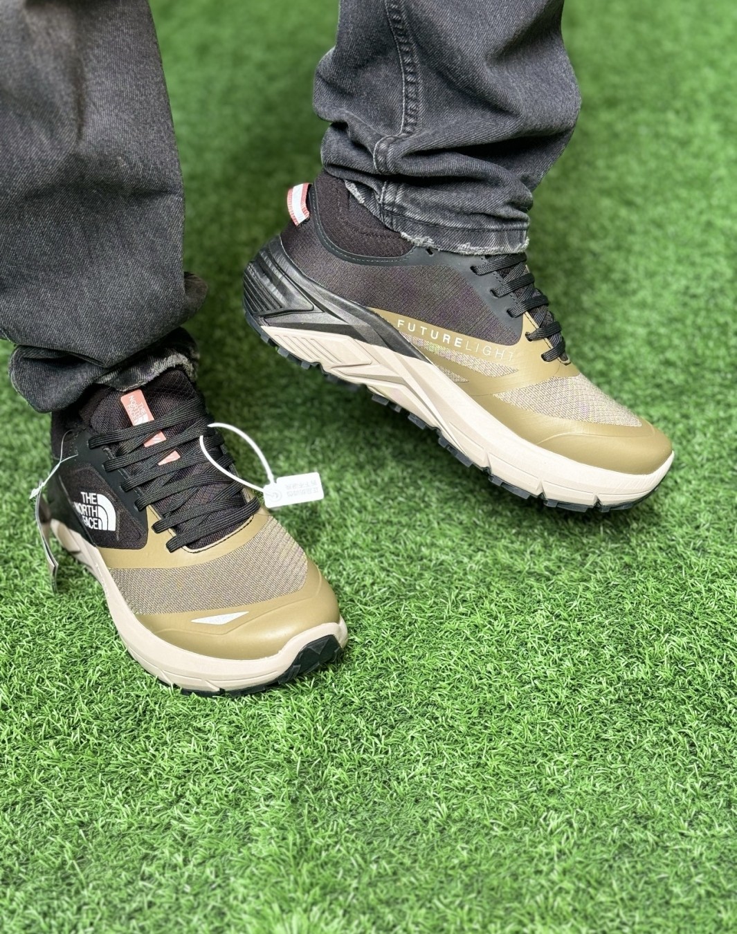 نورث فیس وکتیو گورتکس مشکی زیتونی