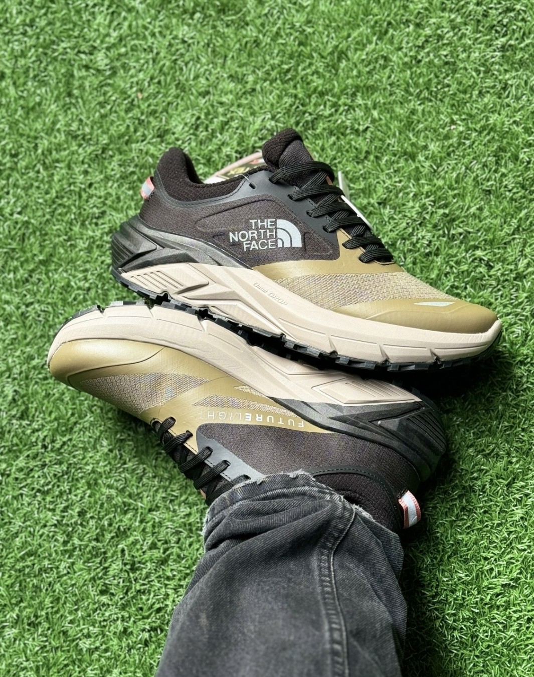 نورث فیس وکتیو گورتکس مشکی زیتونی