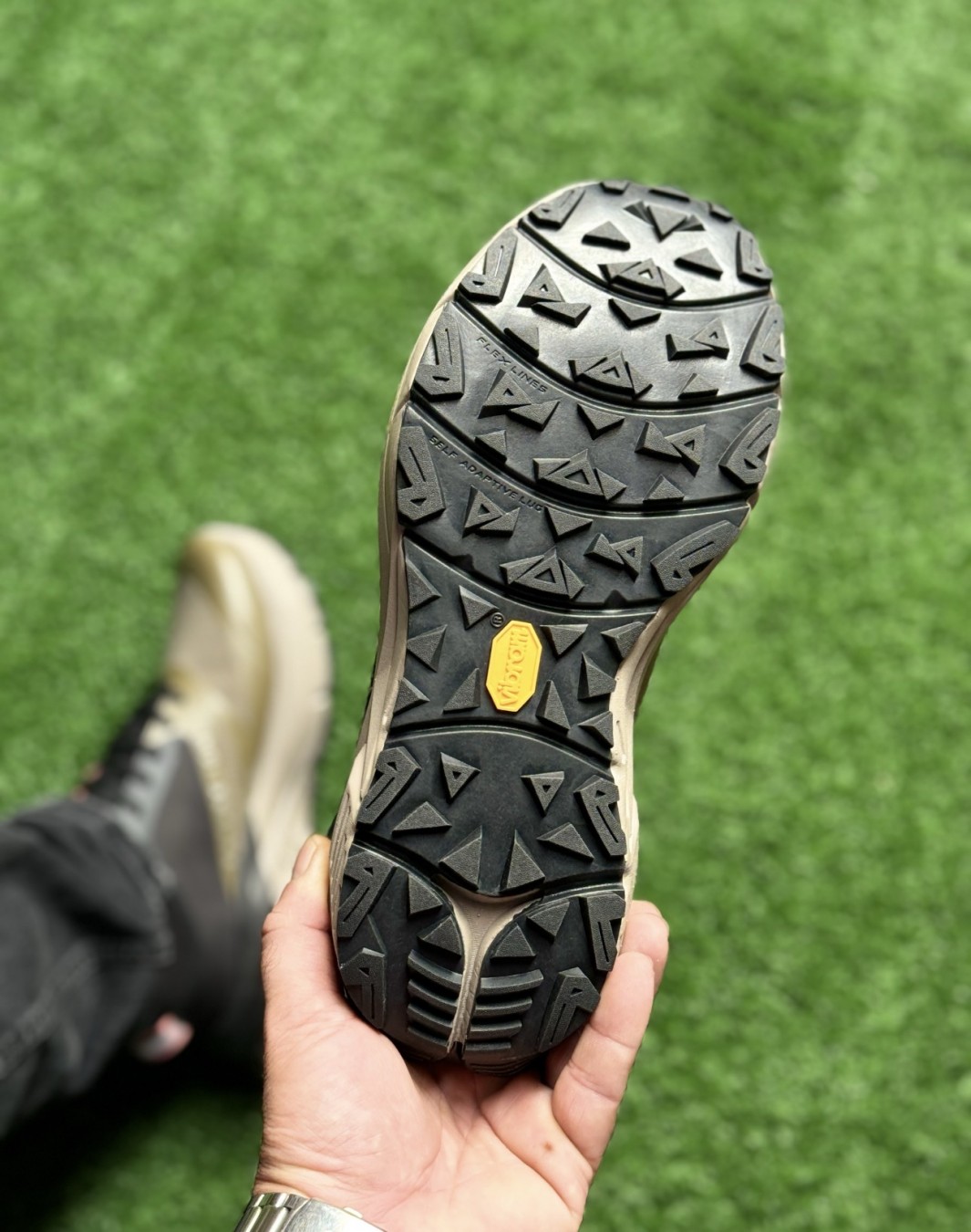 نورث فیس وکتیو گورتکس مشکی زیتونی