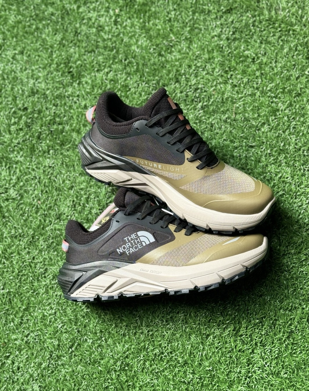 نورث فیس وکتیو گورتکس مشکی زیتونی