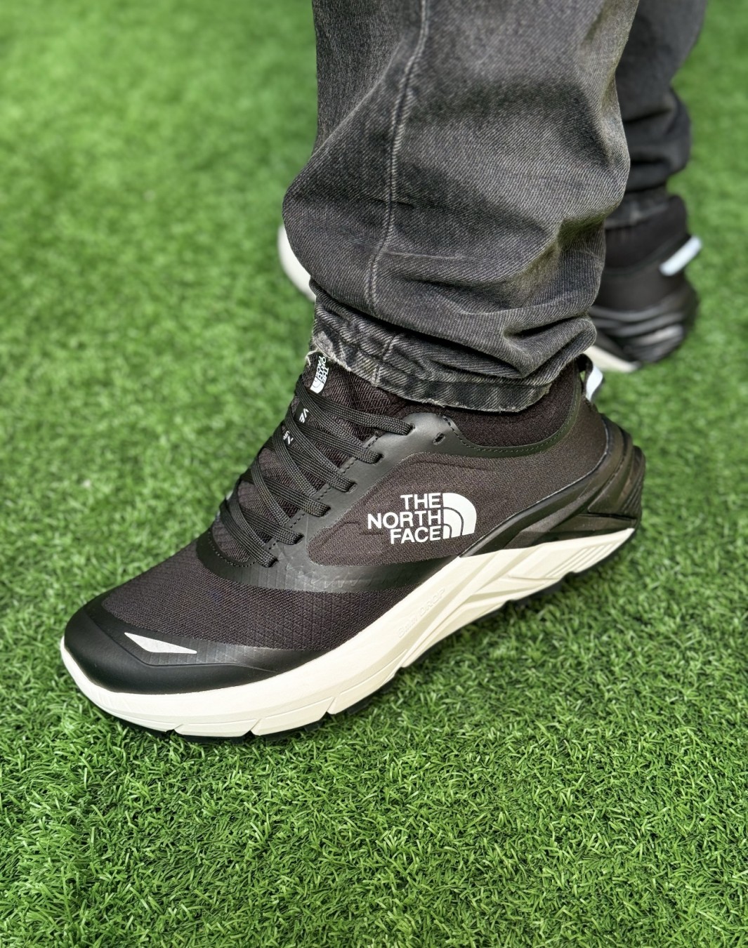 نورث فیس وکتیو گورتکس مشکی سفید || The North Face VECTIV Gore-tex Black White (کد ۷۲۲)