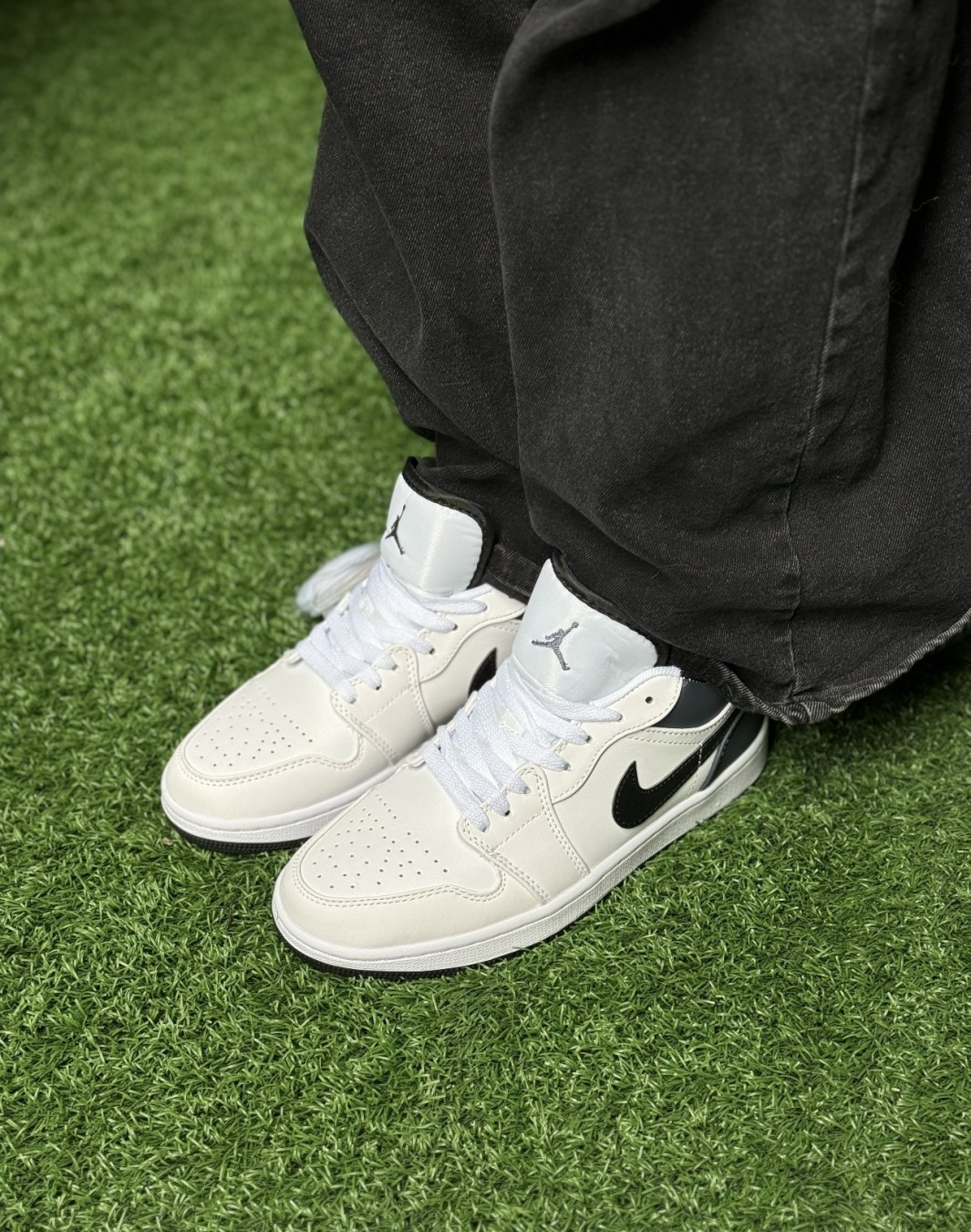 نایکی ایر جردن 1 بدون ساق سفید مشکی