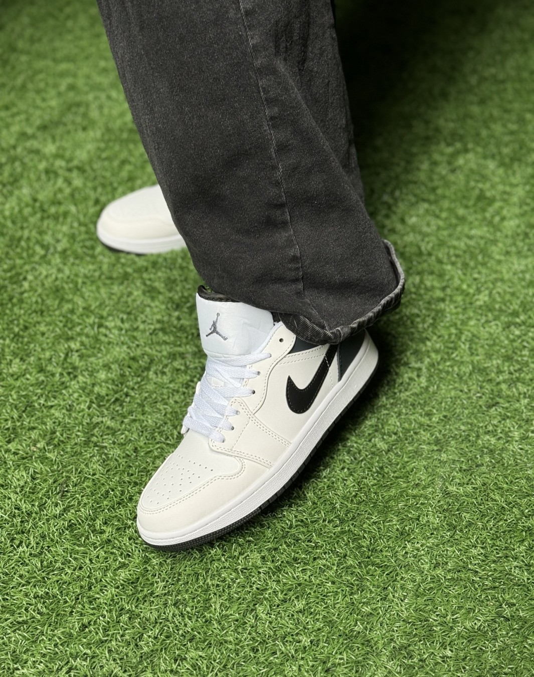 نایکی ایر جردن 1 بدون ساق سفید مشکی