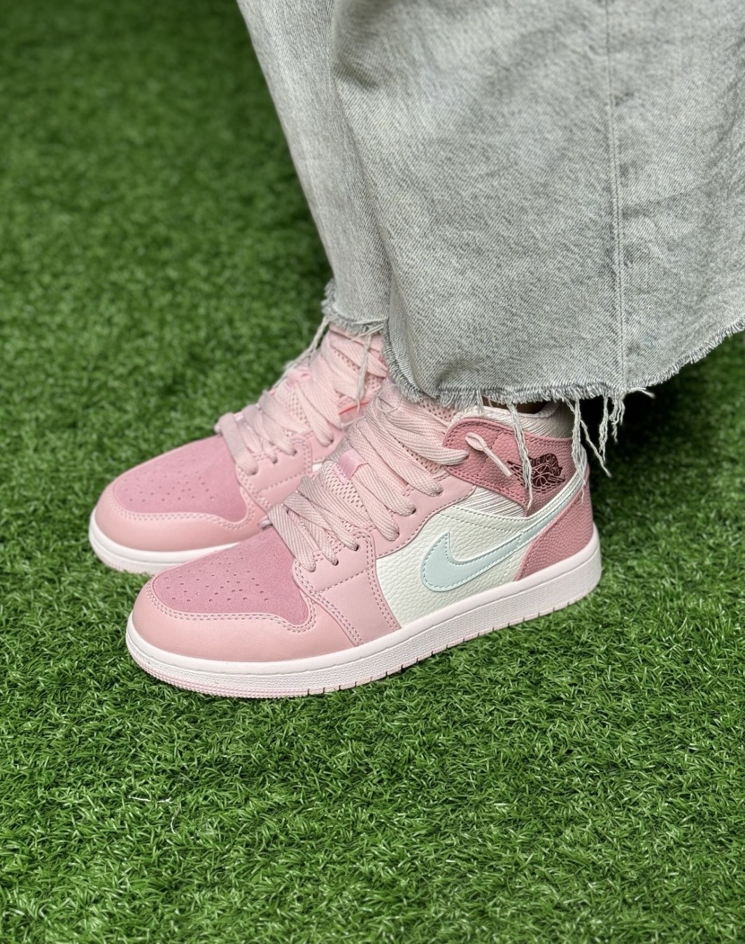 نایکی ایر جردن 1 ساقدار صورتی دیجیتال پینک