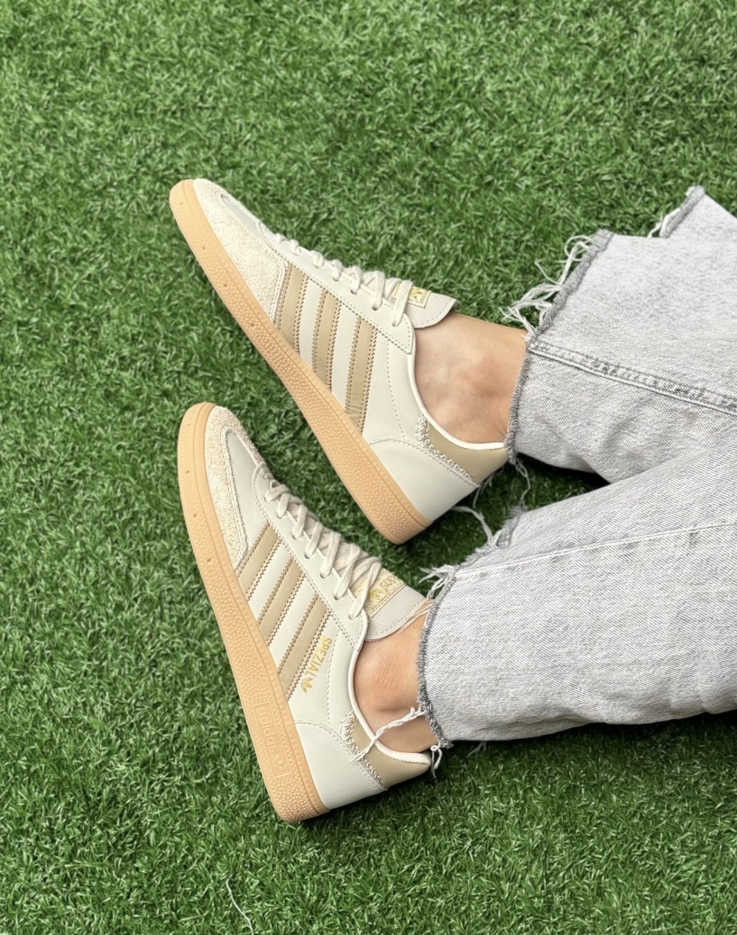 آدیداس اسپزیال کرم بژ