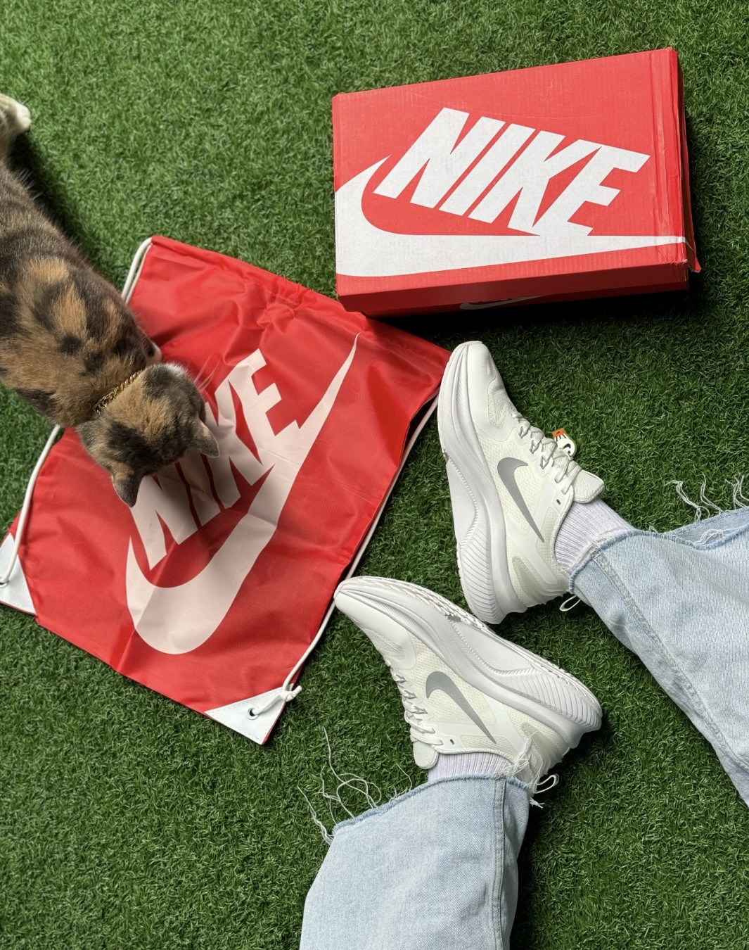 نایکی آلفا زوم پرو سفید نقره ای