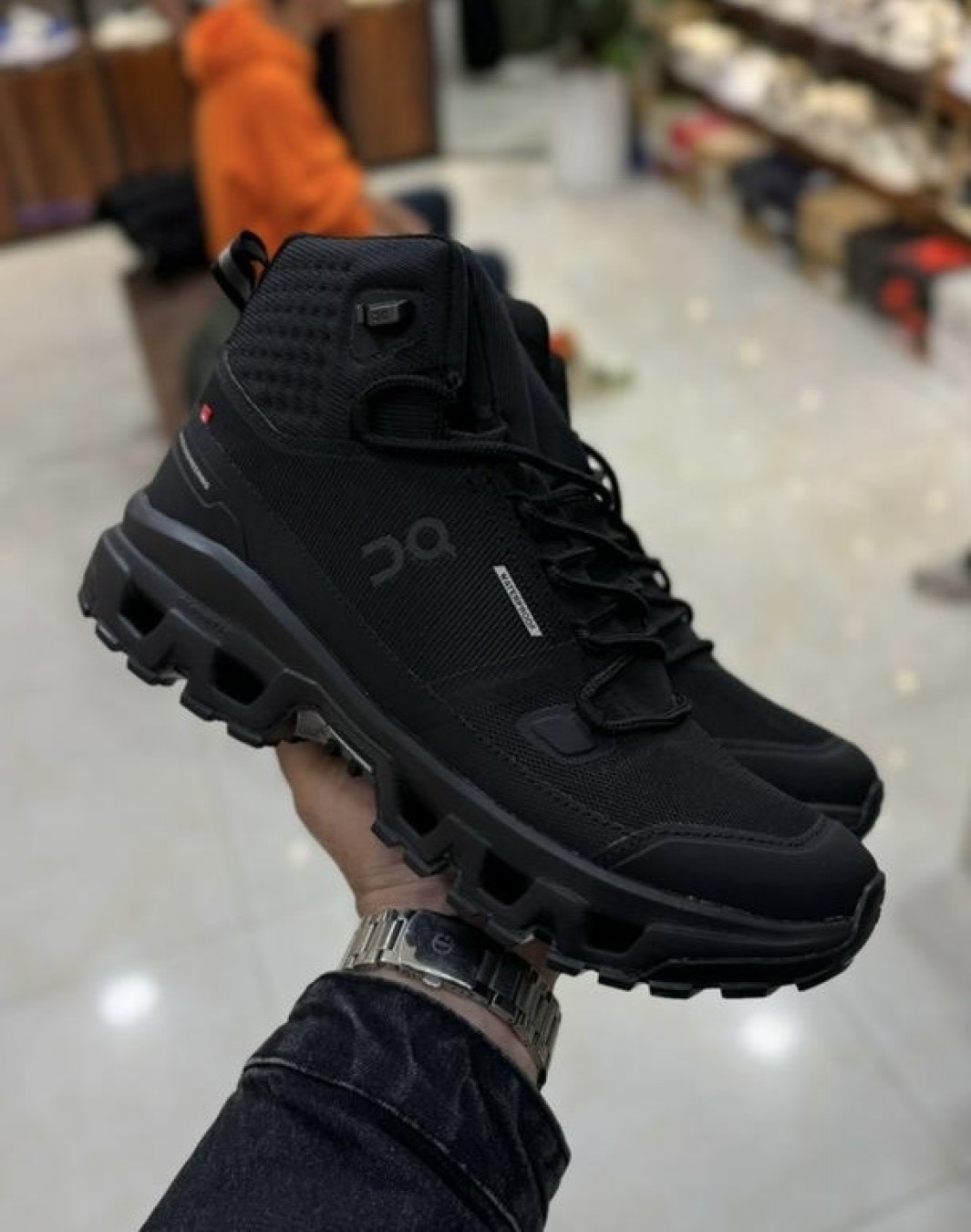 آن رانینگ کلودراک ۲ واترپروف مشکی || On Running Cloudrock 2 Mid Waterproof Black (کد ۷۴۶)