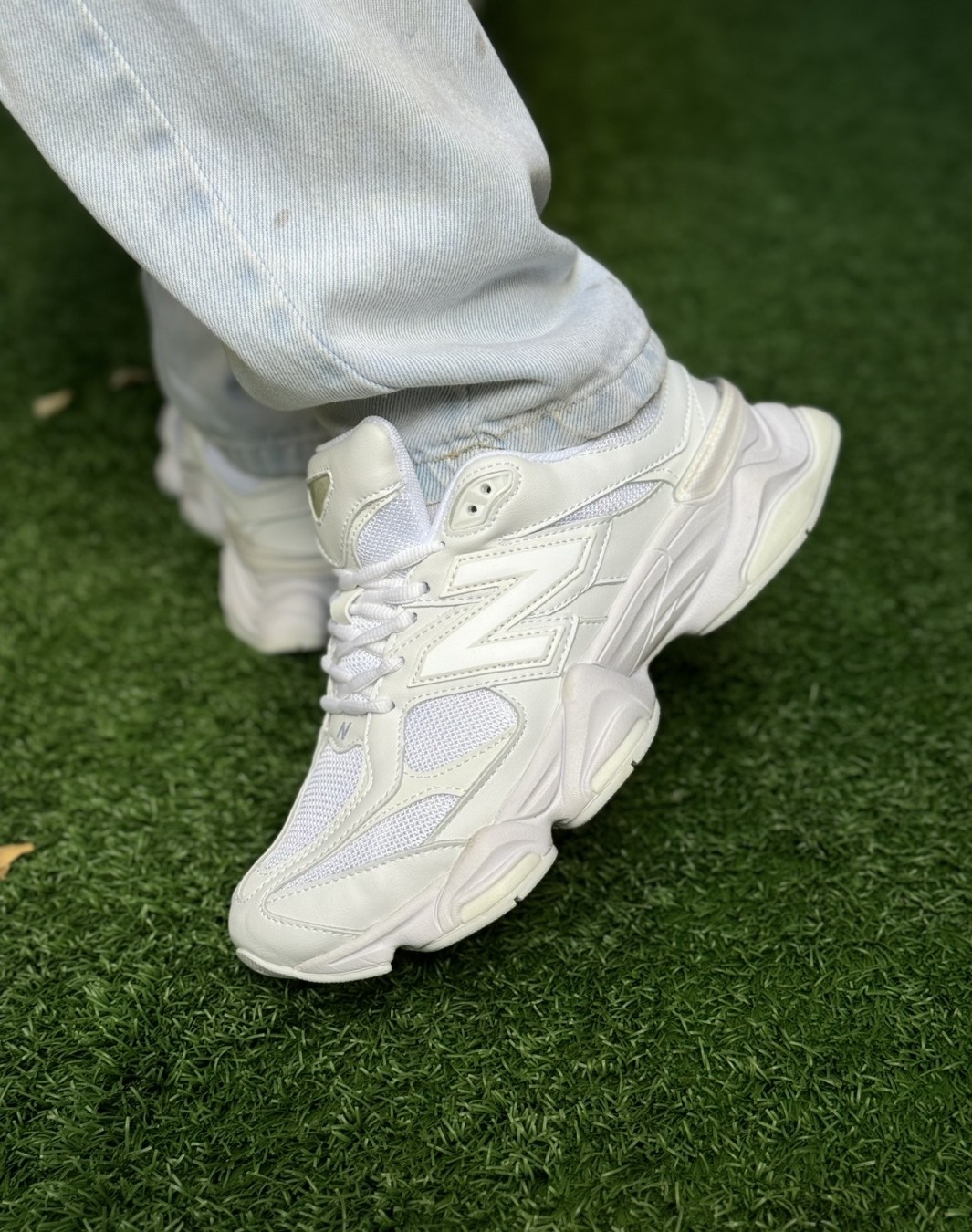 نیوبالانس ۹۰۶۰ سفید