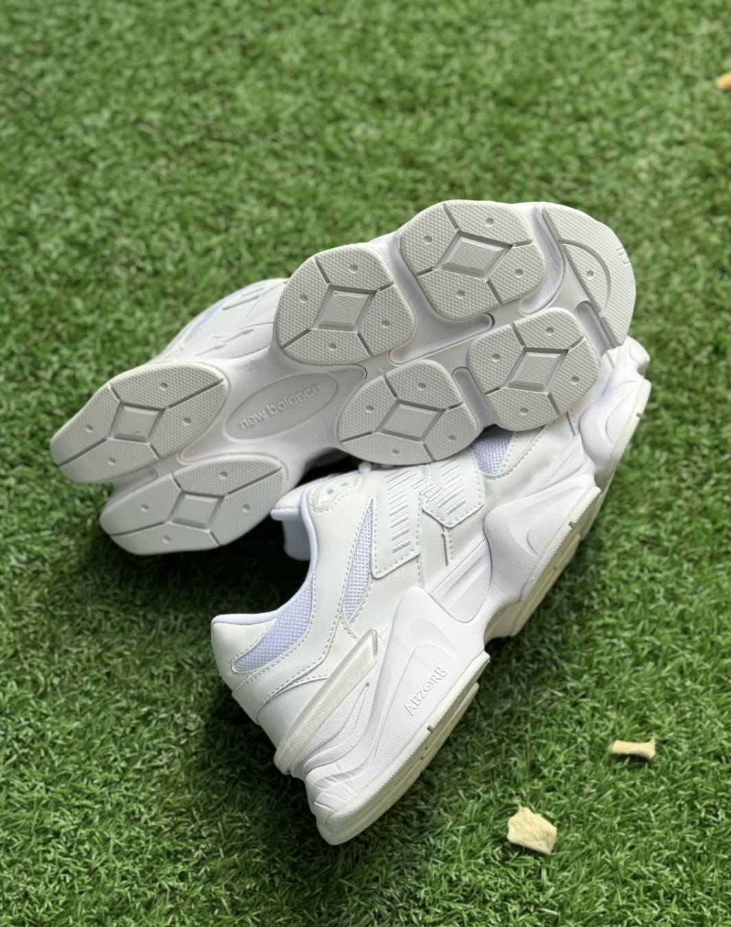 نیوبالانس ۹۰۶۰ سفید
