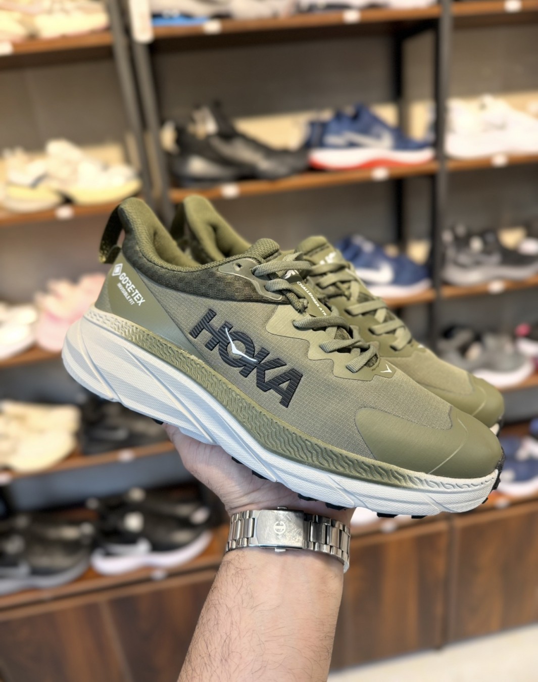 هوکا چلنجر ۷ گورتکس زیتونی || Hoka Challenger ATR 7 GoreTex Olive (کد ۷۵۲)