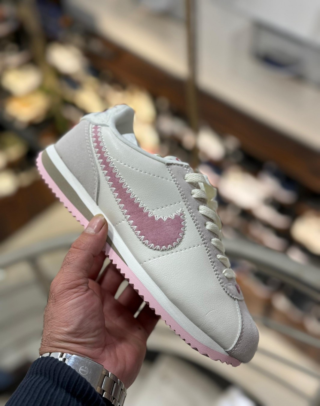 نایکی کورتز ولنتاین دی سفید صورتی || Nike Cortez Valentine’s day White Pink (کد ۷۶۴)