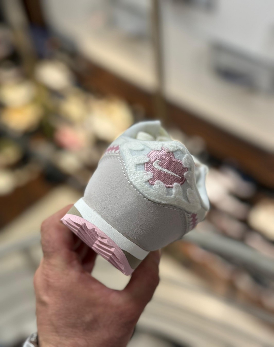 نایکی کورتز ولنتاین دی