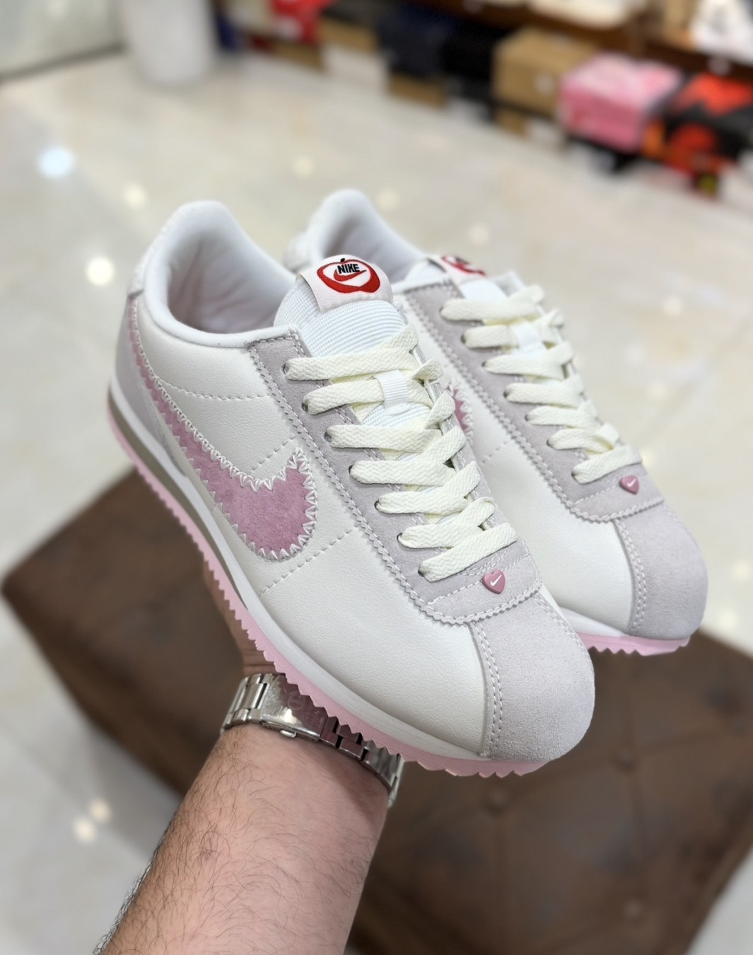 نایکی کورتز ولنتاین دی سفید صورتی || Nike Cortez Valentine’s day White Pink (کد ۷۶۴)