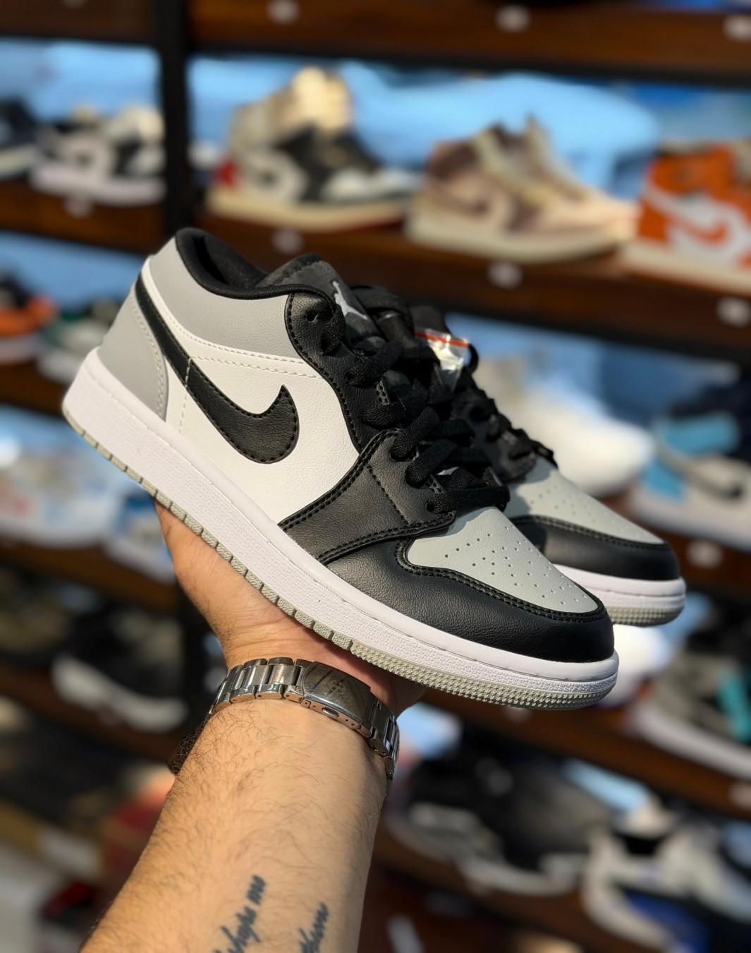 نایکی ایر جردن 1 بدون ساق لایت اسموک گری‌ || Nike Air Jordan 1 Low Light Smoke Gray (کد ۷۸۰)