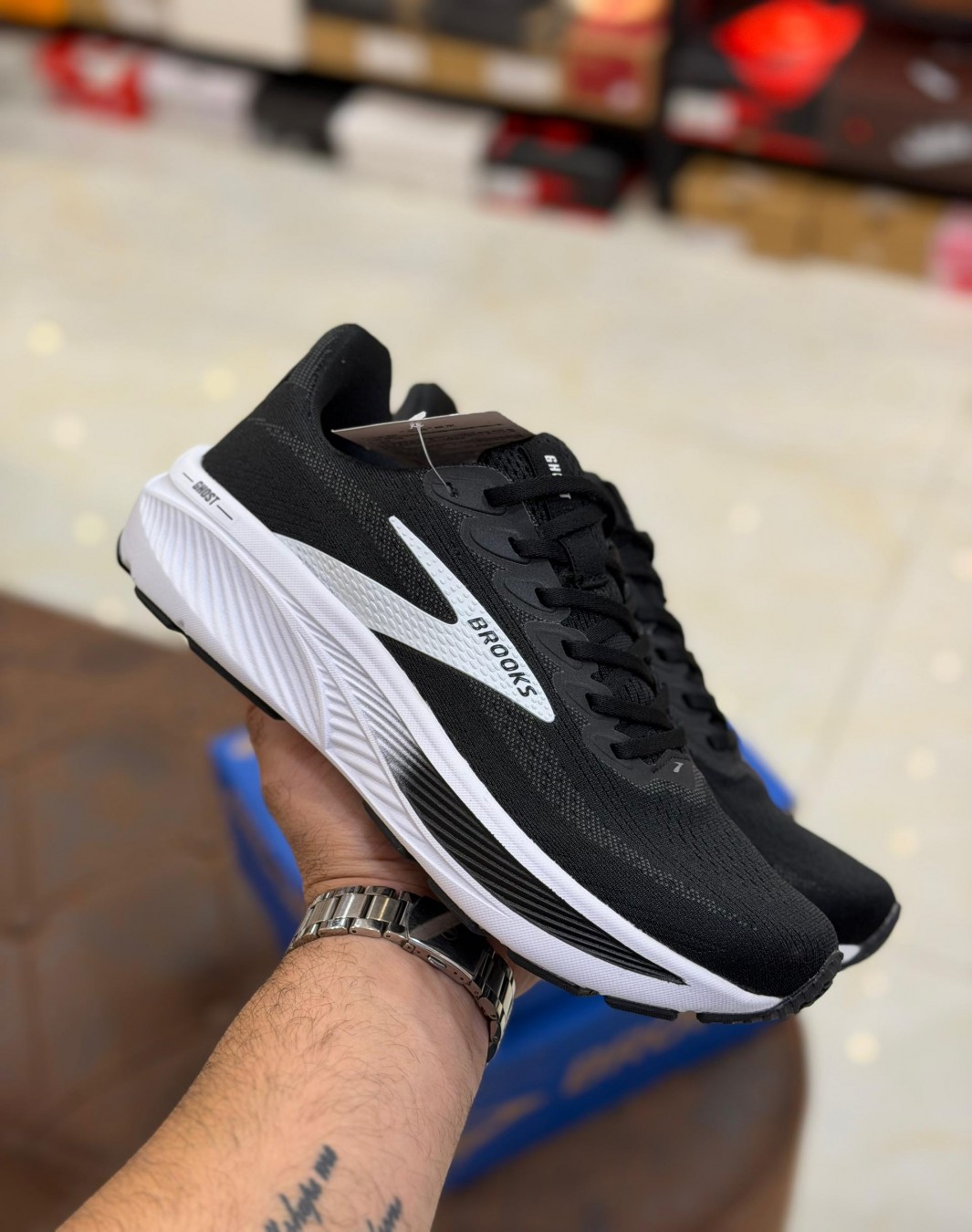 بروکس گوست ۱۷ مشکی سفید || Brooks Ghost 17 Black White (کد ۷۸۴)