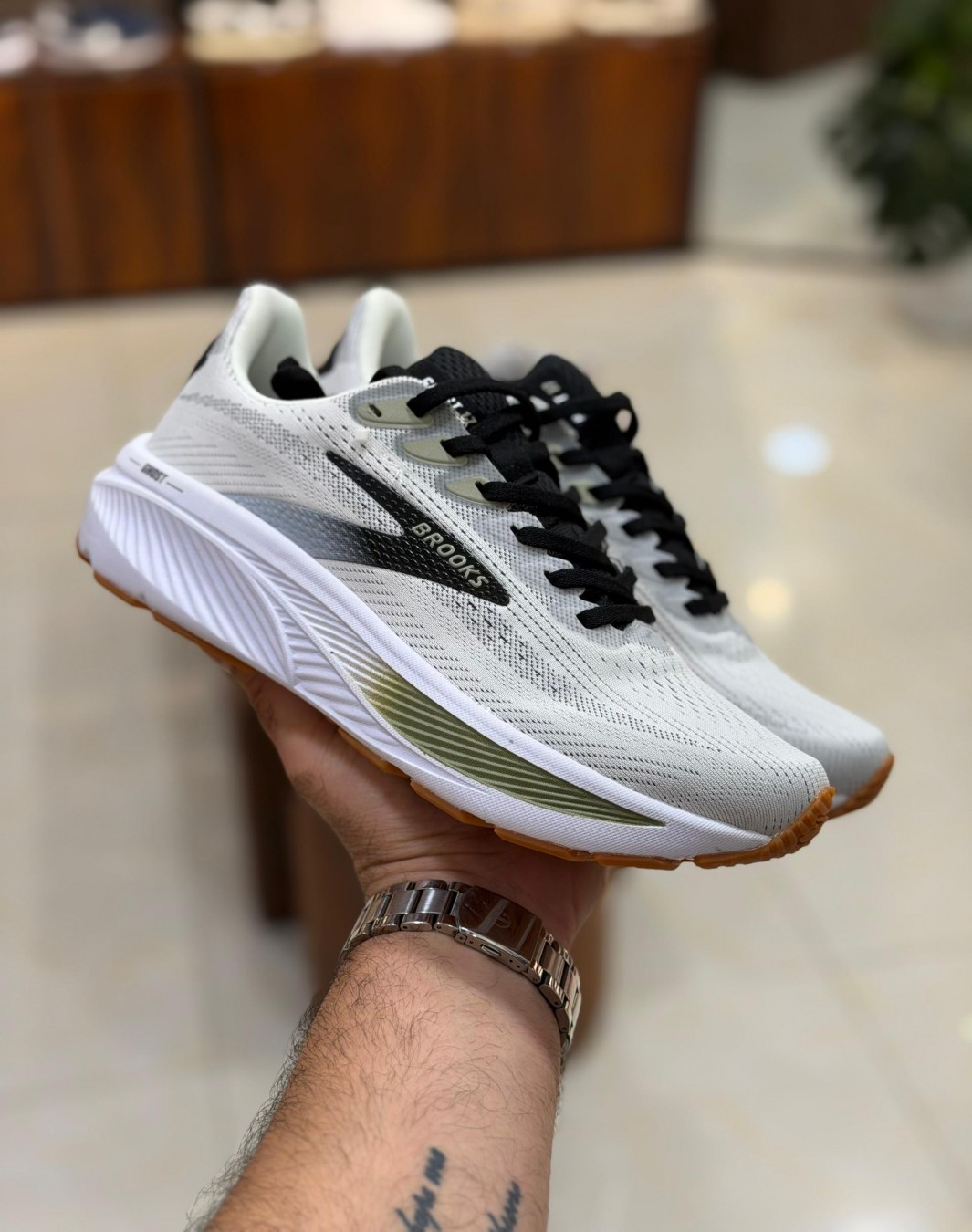 بروکس گوست ۱۷ سفید مشکی || Brooks Ghost 17 White Black (کد ۷۸۸)
