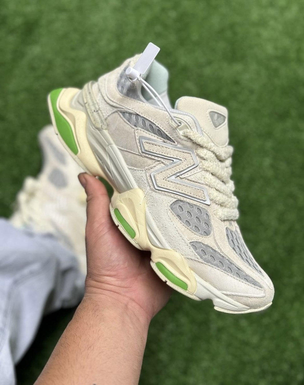 نیوبالانس ۹۰۶۰ کرم طوسی سبز || New Balance 9060 Bricks and Wood (کد ۶۵۰)