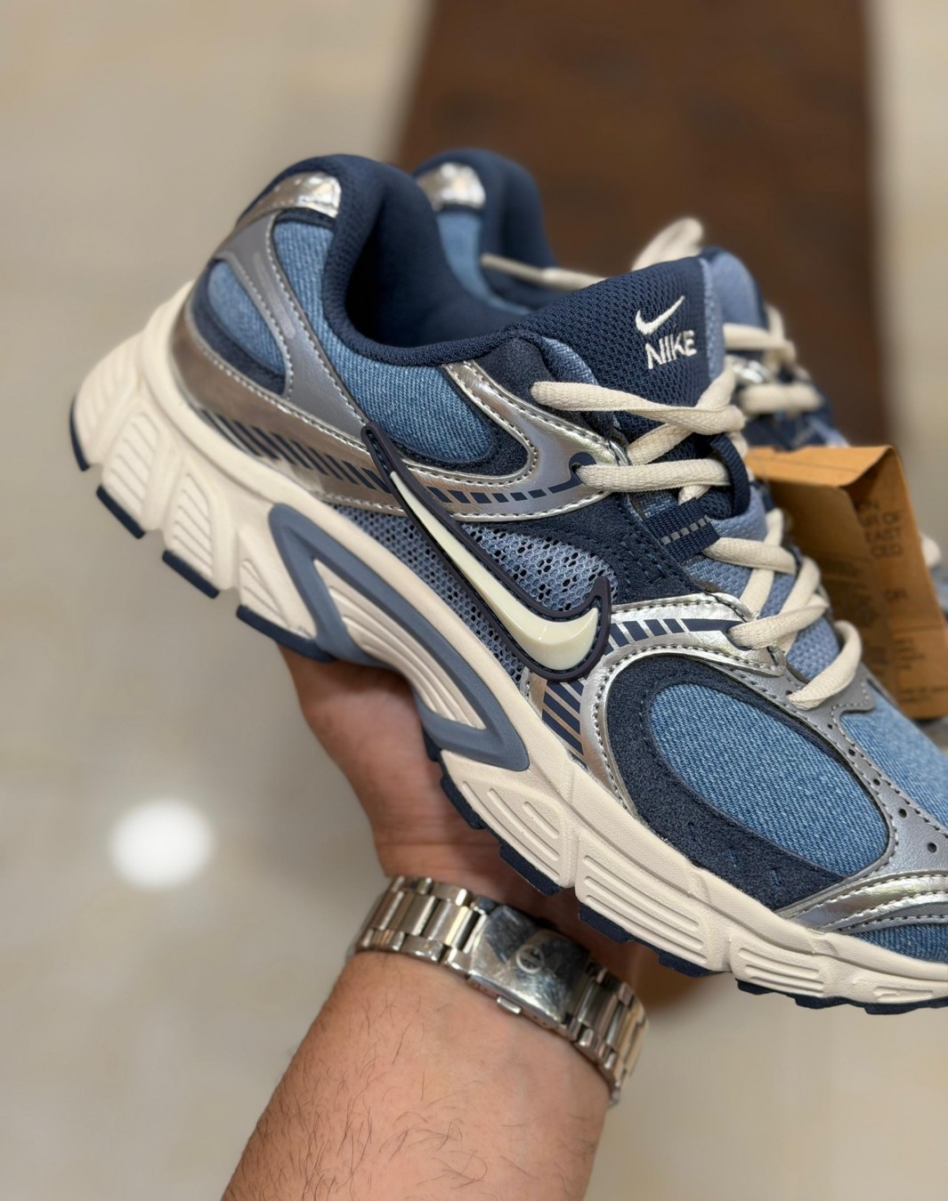 نایکی وی ۵ RNR دنیم