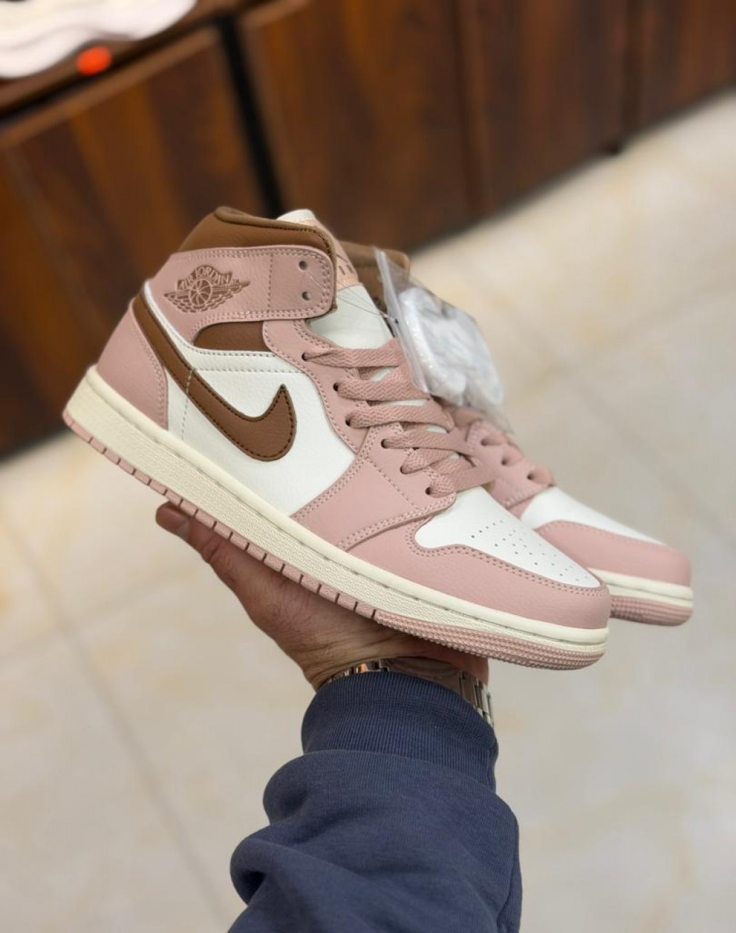 نایکی ایر جردن ۱ ساقدار پینک آکسفورد || Nike Air Jordan 1 Mid Pink oxford (کد ۸۴۴)